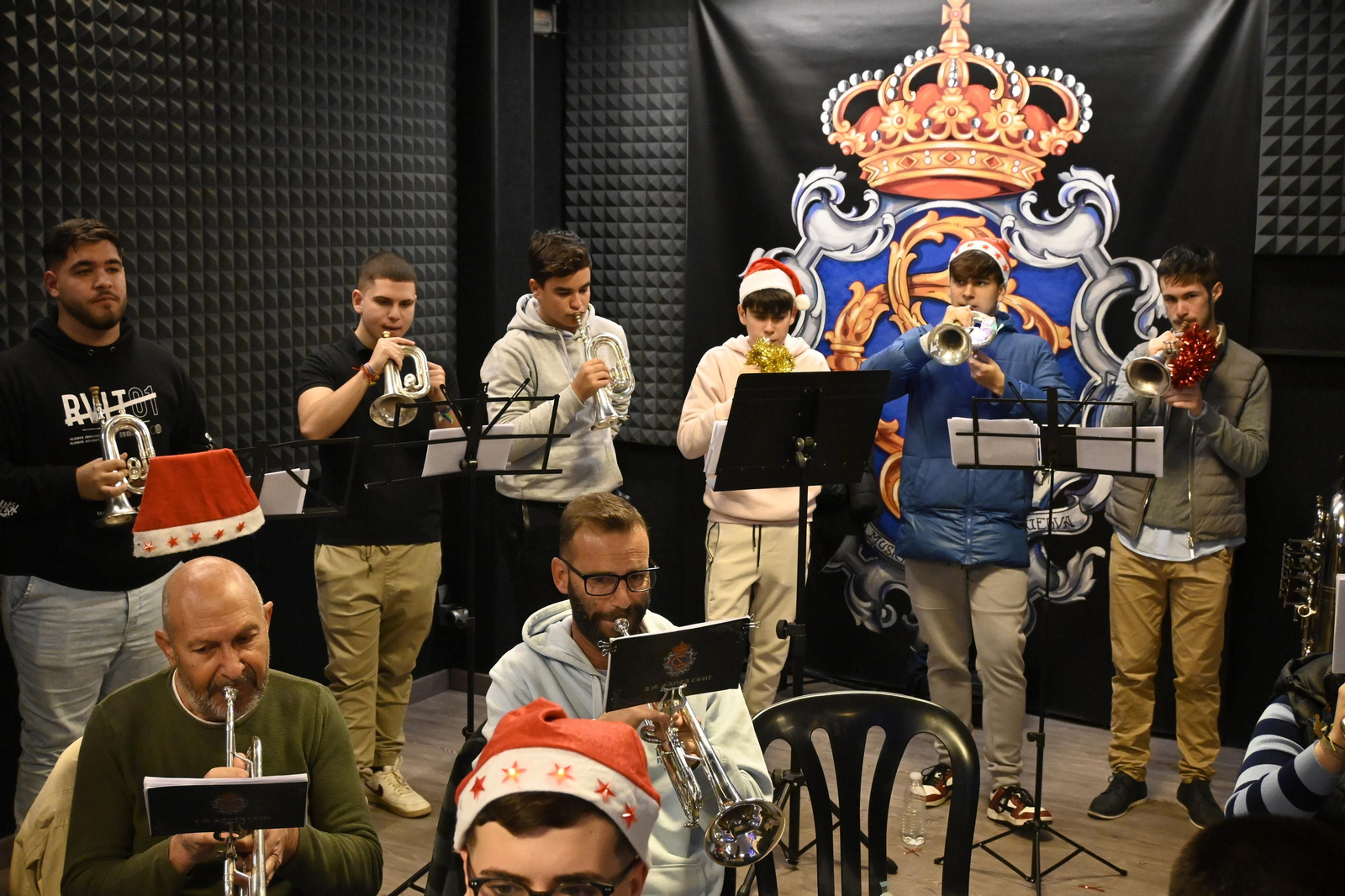 Ensayo preparatorio de la AM Santa Cruz para la cabalgata de Reyes Magos, en Imágenes