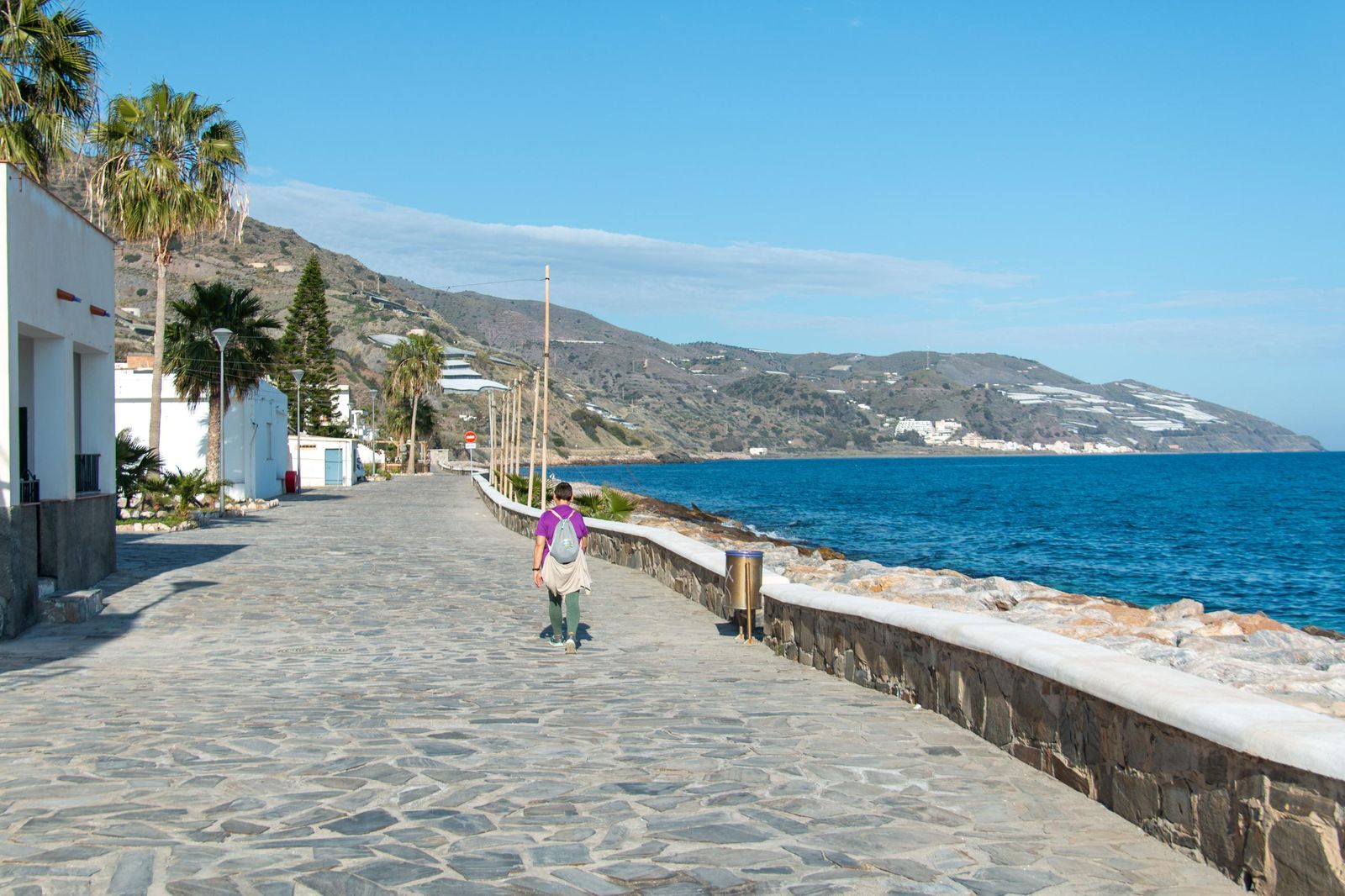 Así están las playas de Granada a pocos días de la Semana Santa