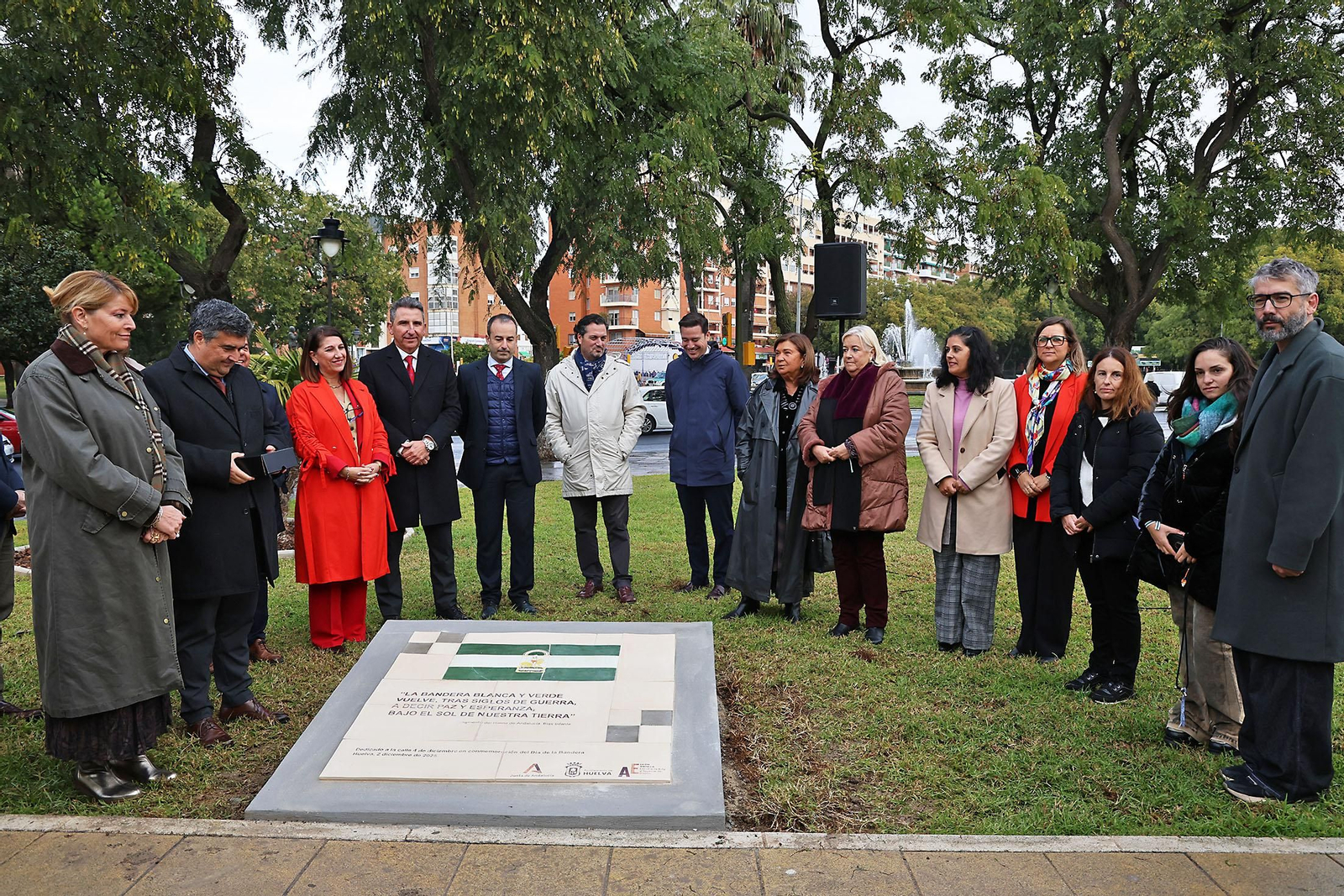 Azulejo conmemorativo del Día de la Bandera de Andalucía en Huelva.