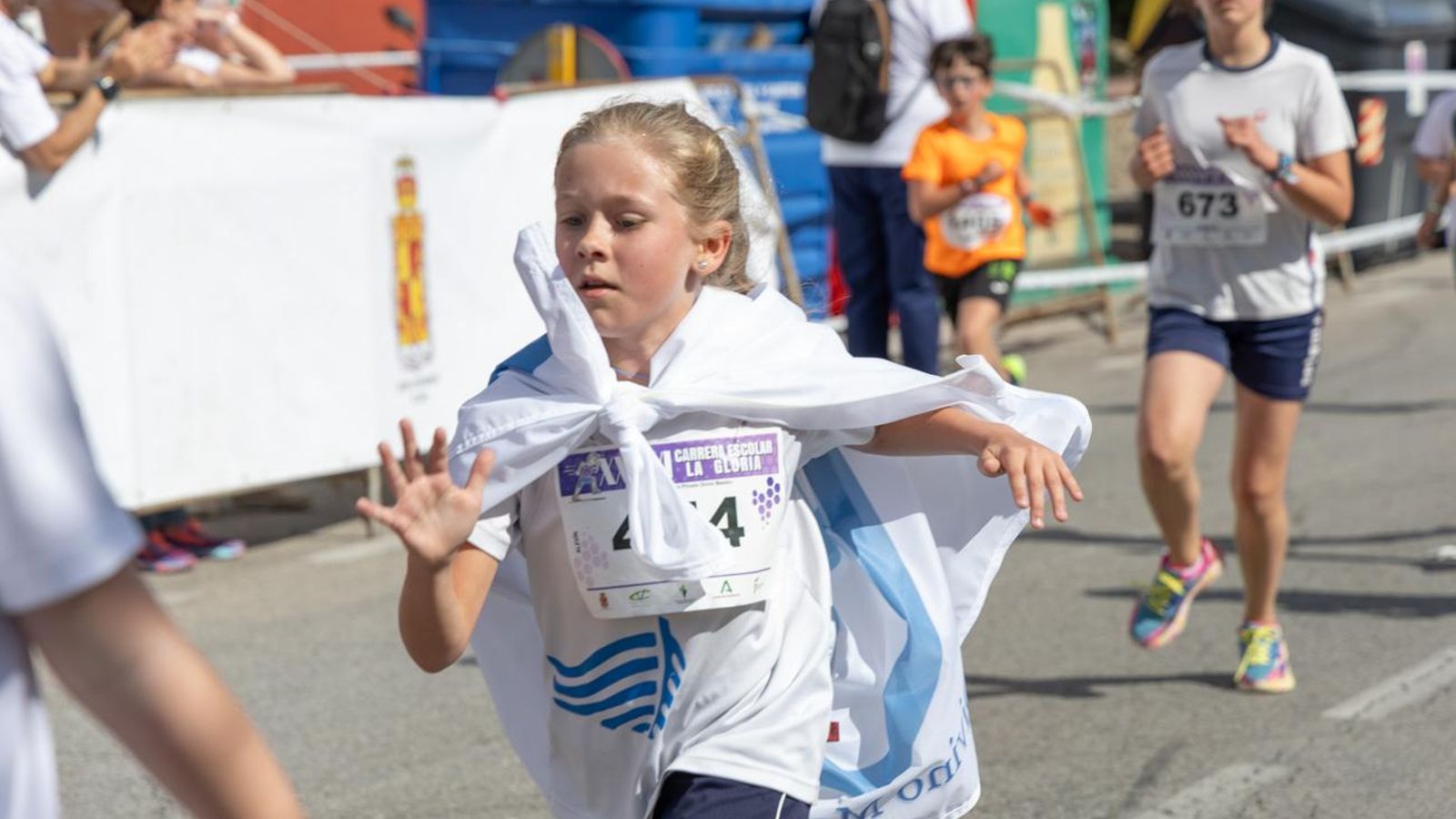 La carrera escolar de “La Gloria” que aúna inclusión y solidaridad, en imágenes