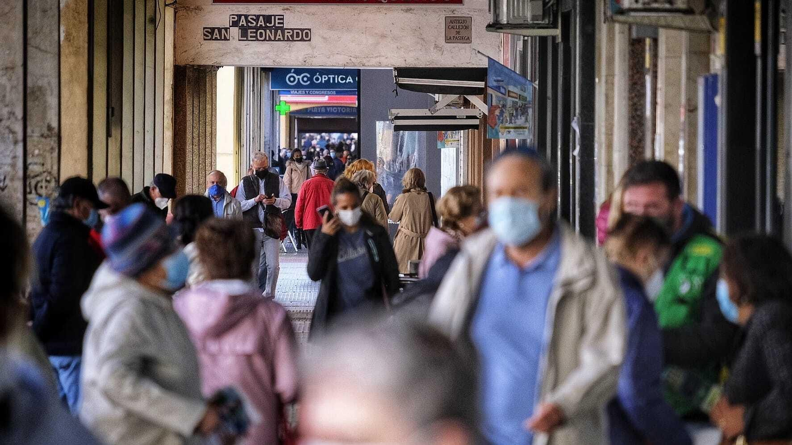 Zona comercial de los soportales de San José.