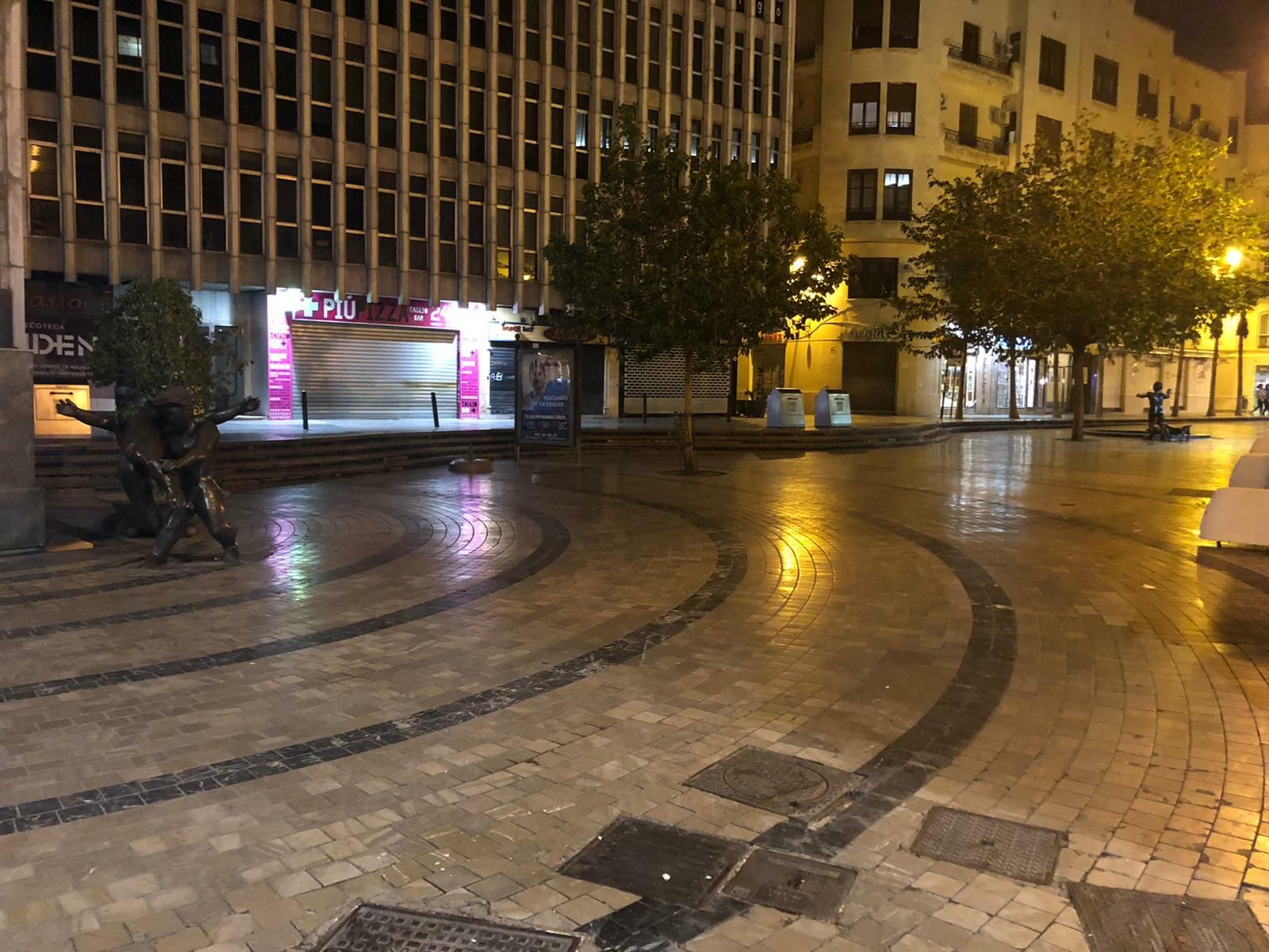 Las fotos de Calle Larios vacía por el coronavirus