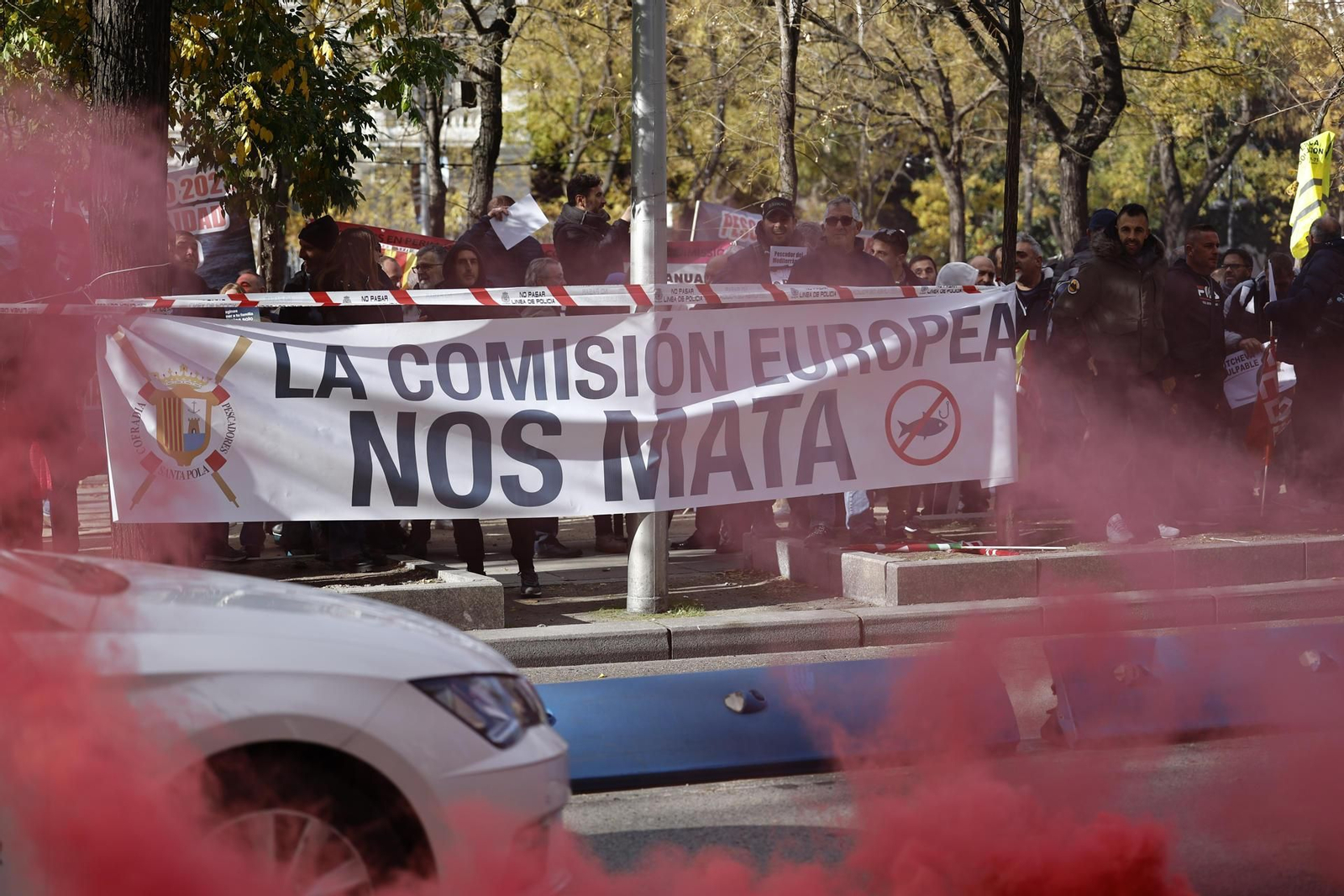 La flota del Mediterráneo amarra y se manifiesta dos días contra los recortes de la CE