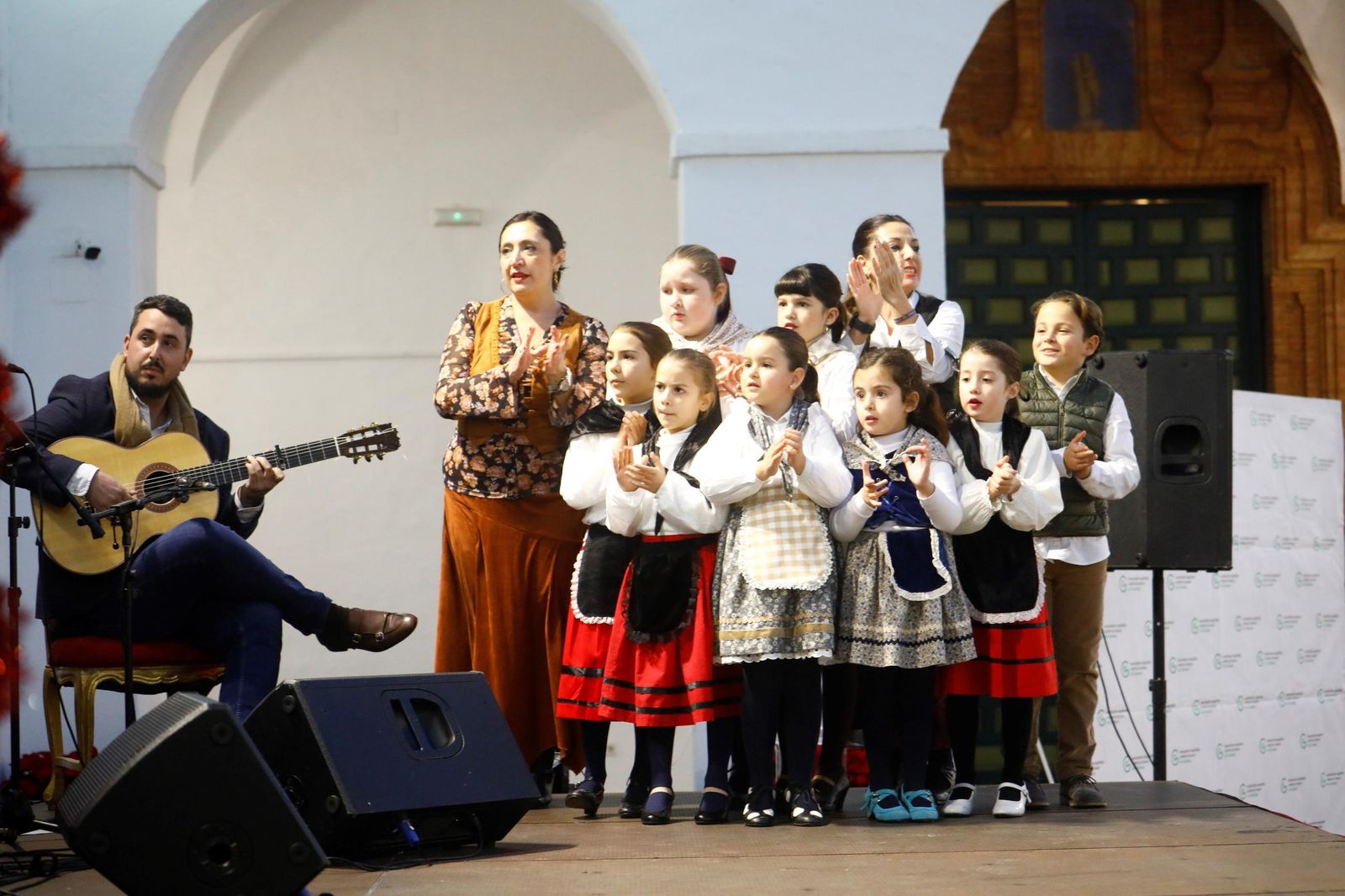 Las mejores fotos de la Zambomba de Navidad de la AECC en Córdoba
