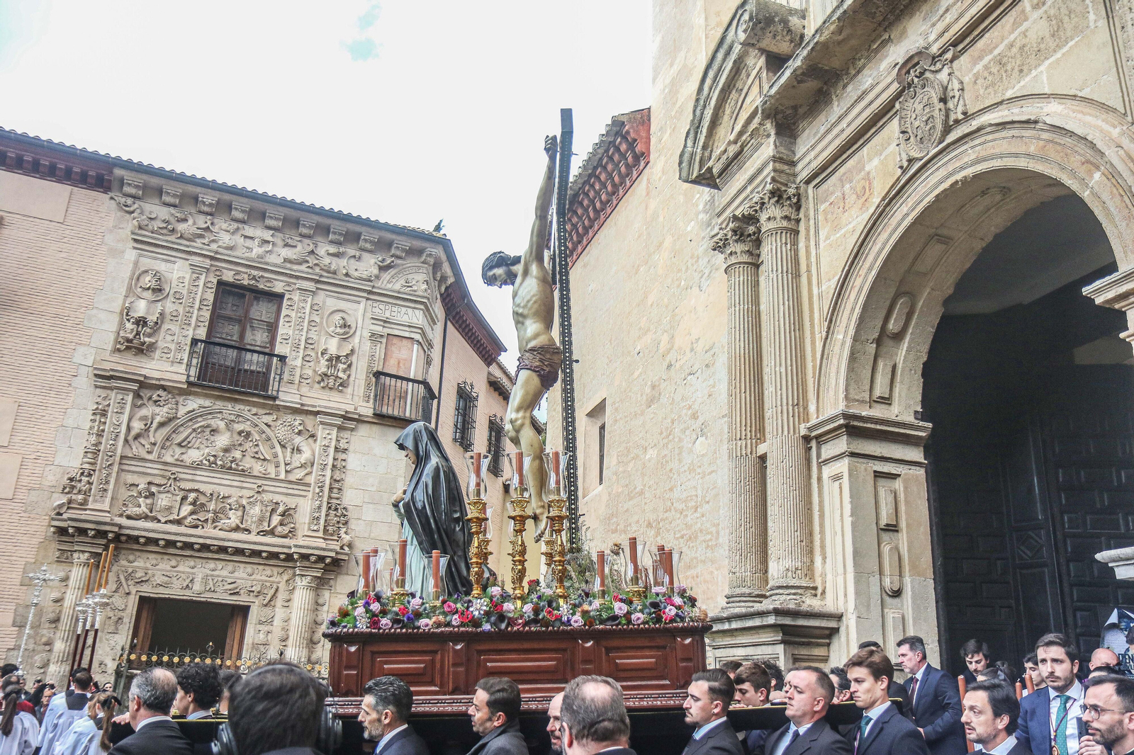Fotogalería | El vía crucis de las cofradías de Granada en imágenes