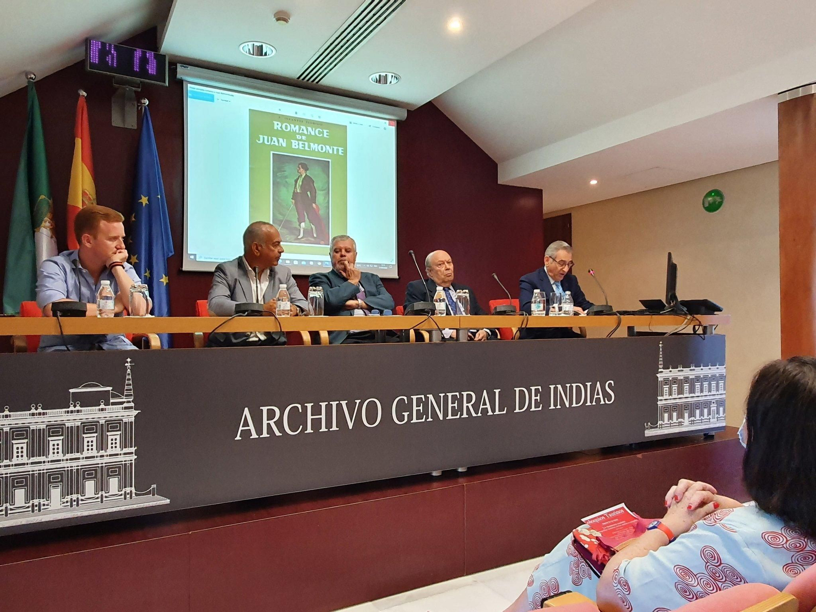 Los protagonistas del coloquio de ayer.