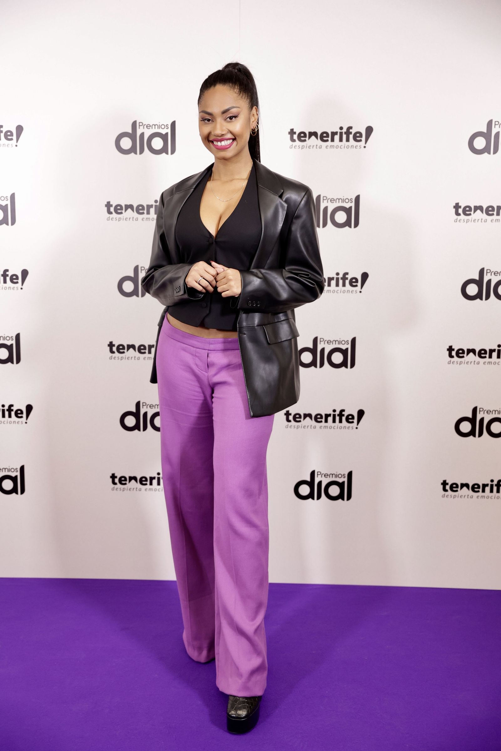 Nia Correia, una paisana presentadora en la gala tinerfeña