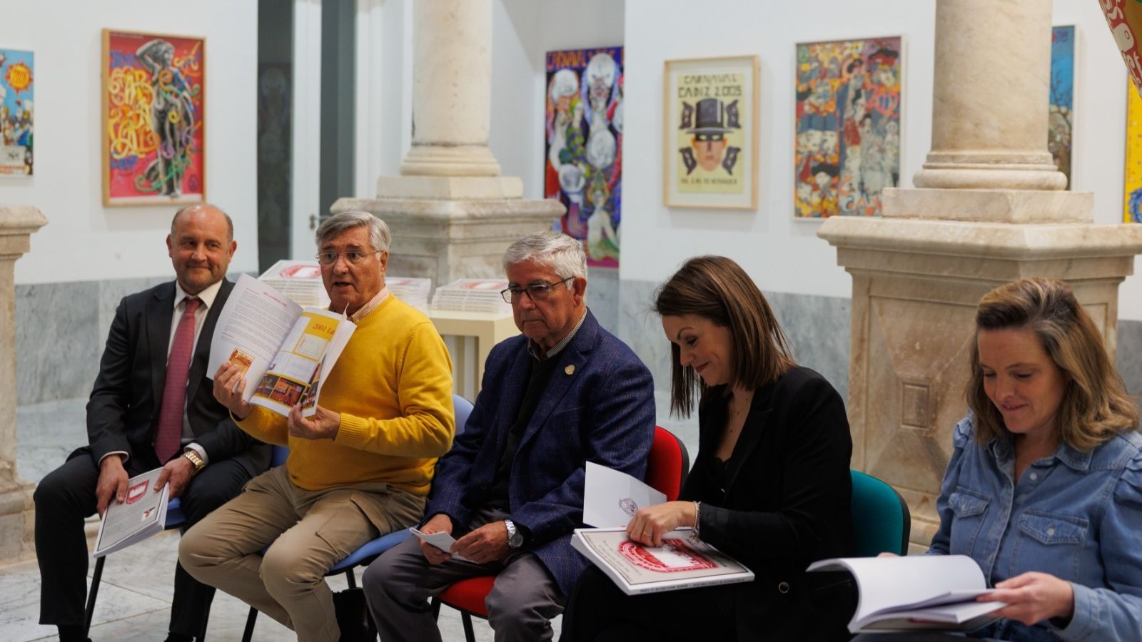 Presentación del libro de Manolo Mayo en la Casa del Carnaval.