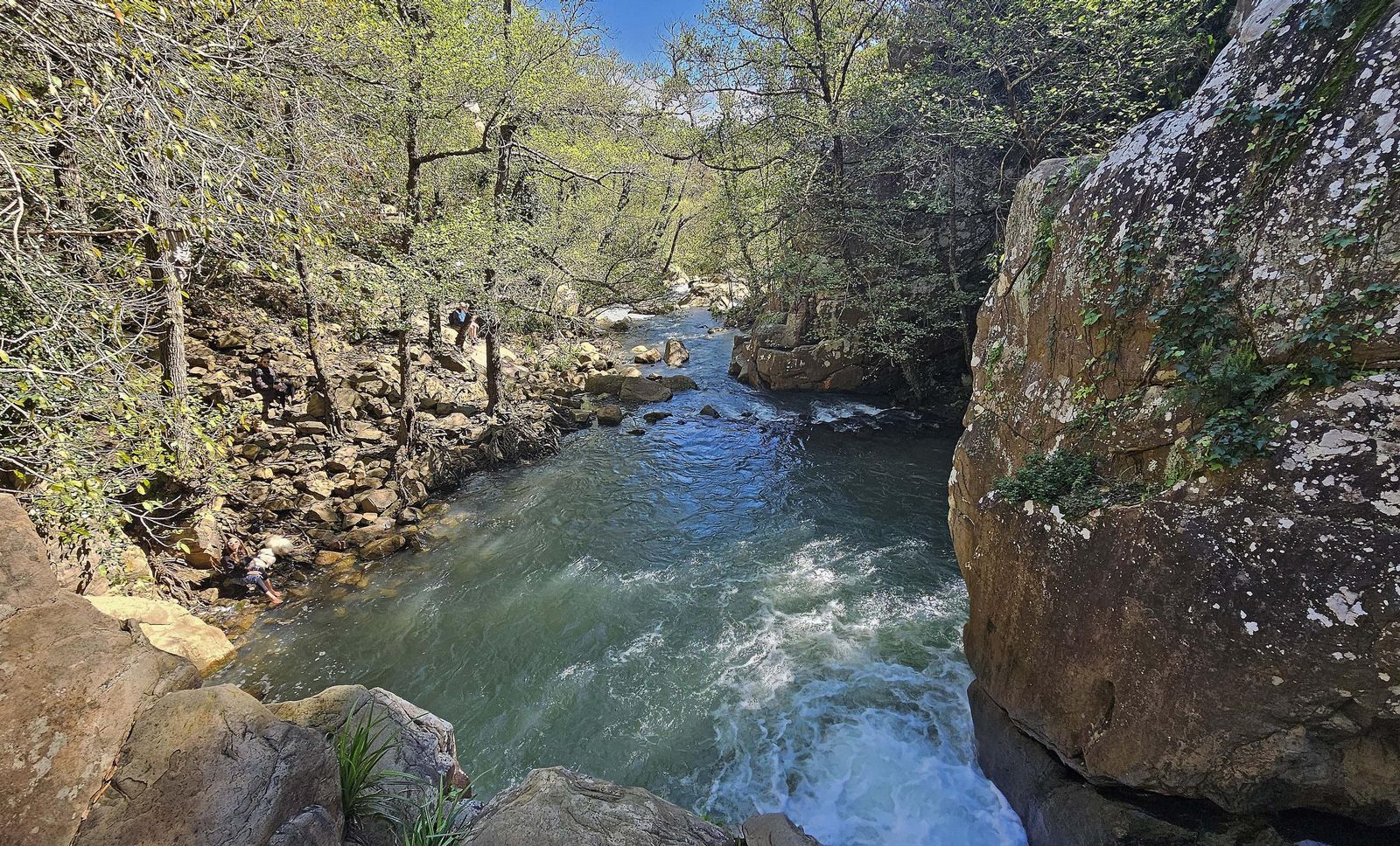 Fotos del río de la Miel tras las borrascas de marzo