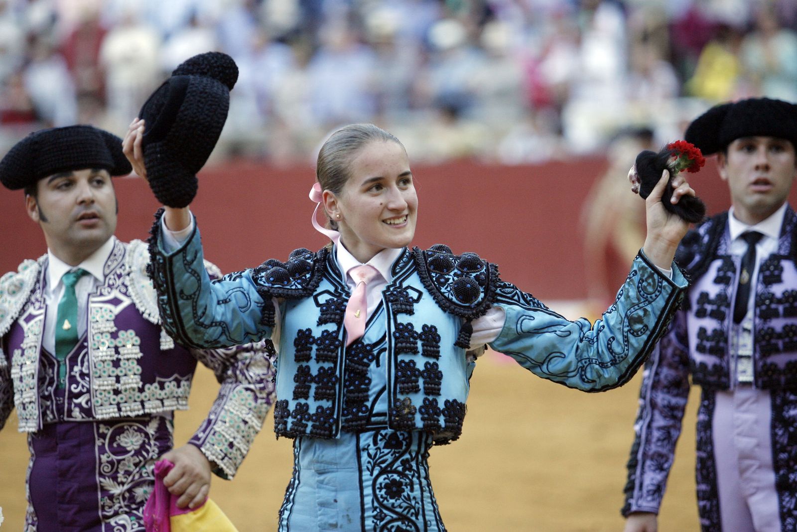 La novillera Rocío Romero, quien cortó ayer una oreja en su debut con picadores.