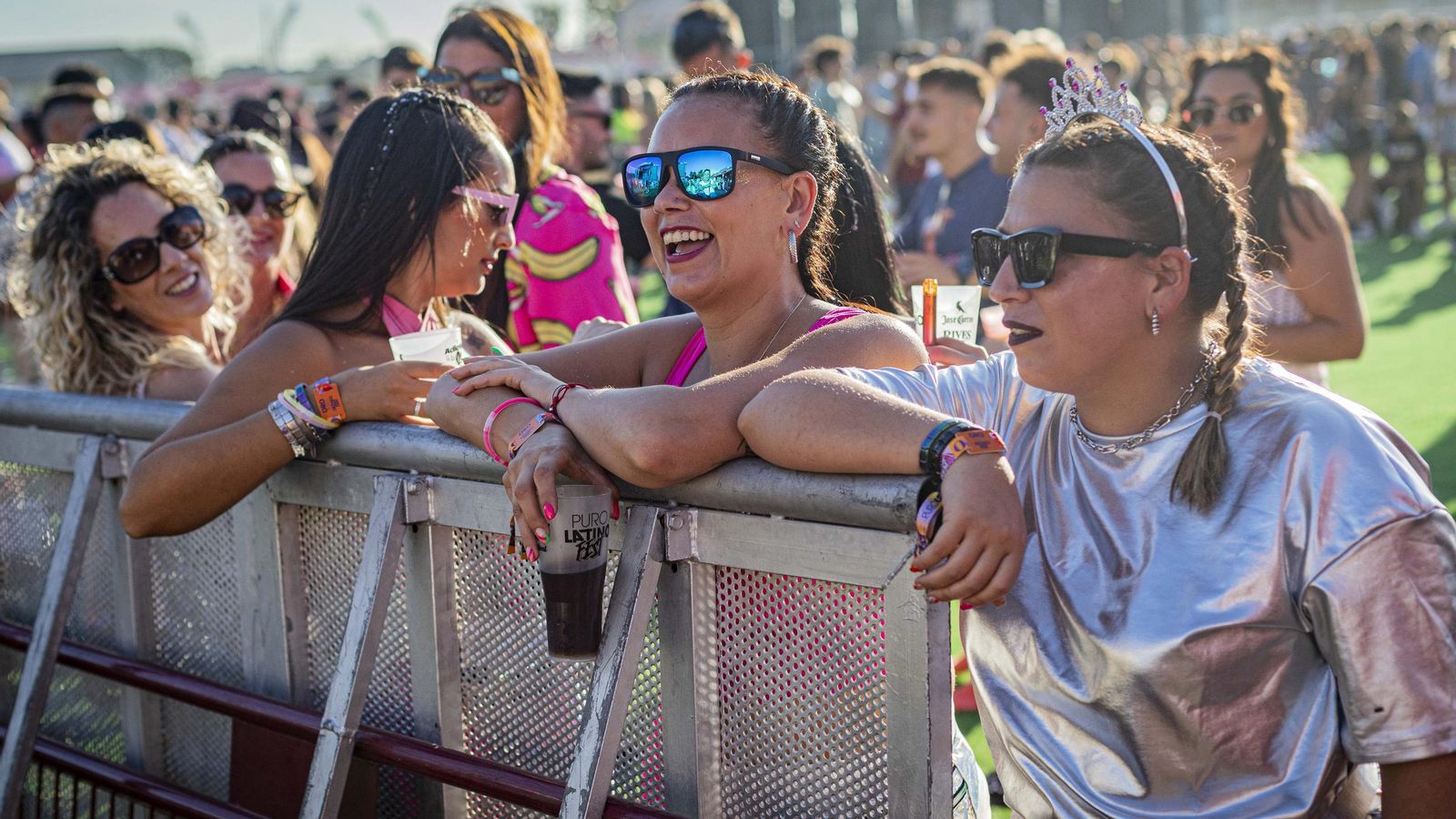 Búscate en las imágenes del jueves de Puro Latino 2024 en El Puerto