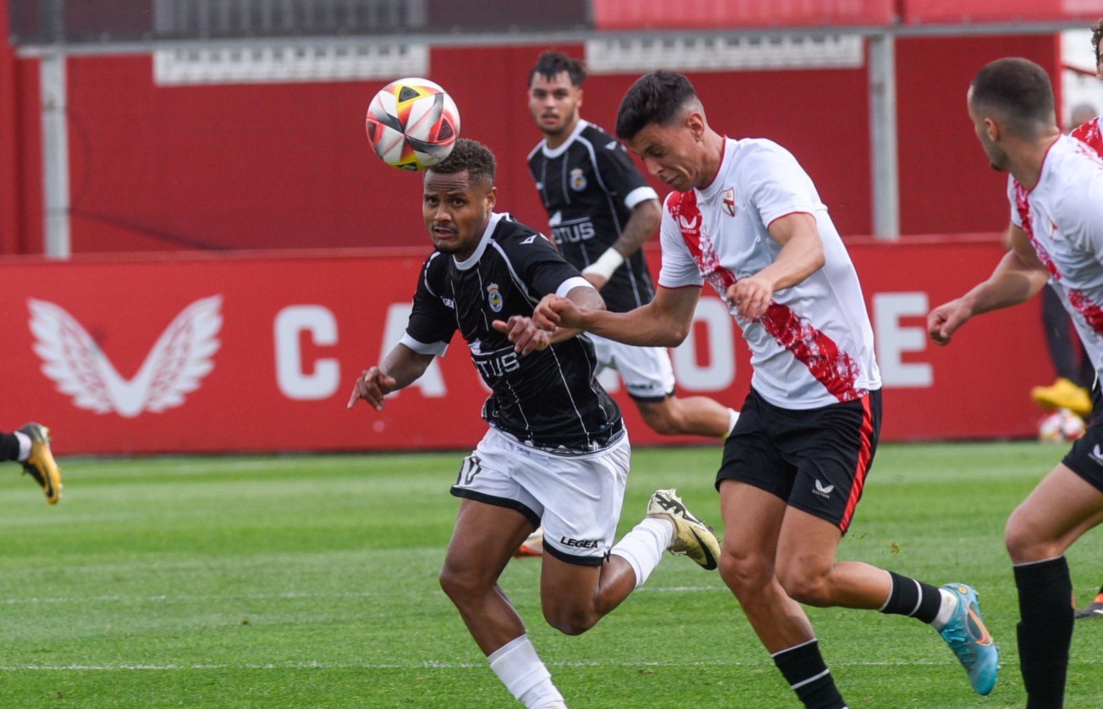Partido del Sevilla Atlético con la Real Balompédica Linense