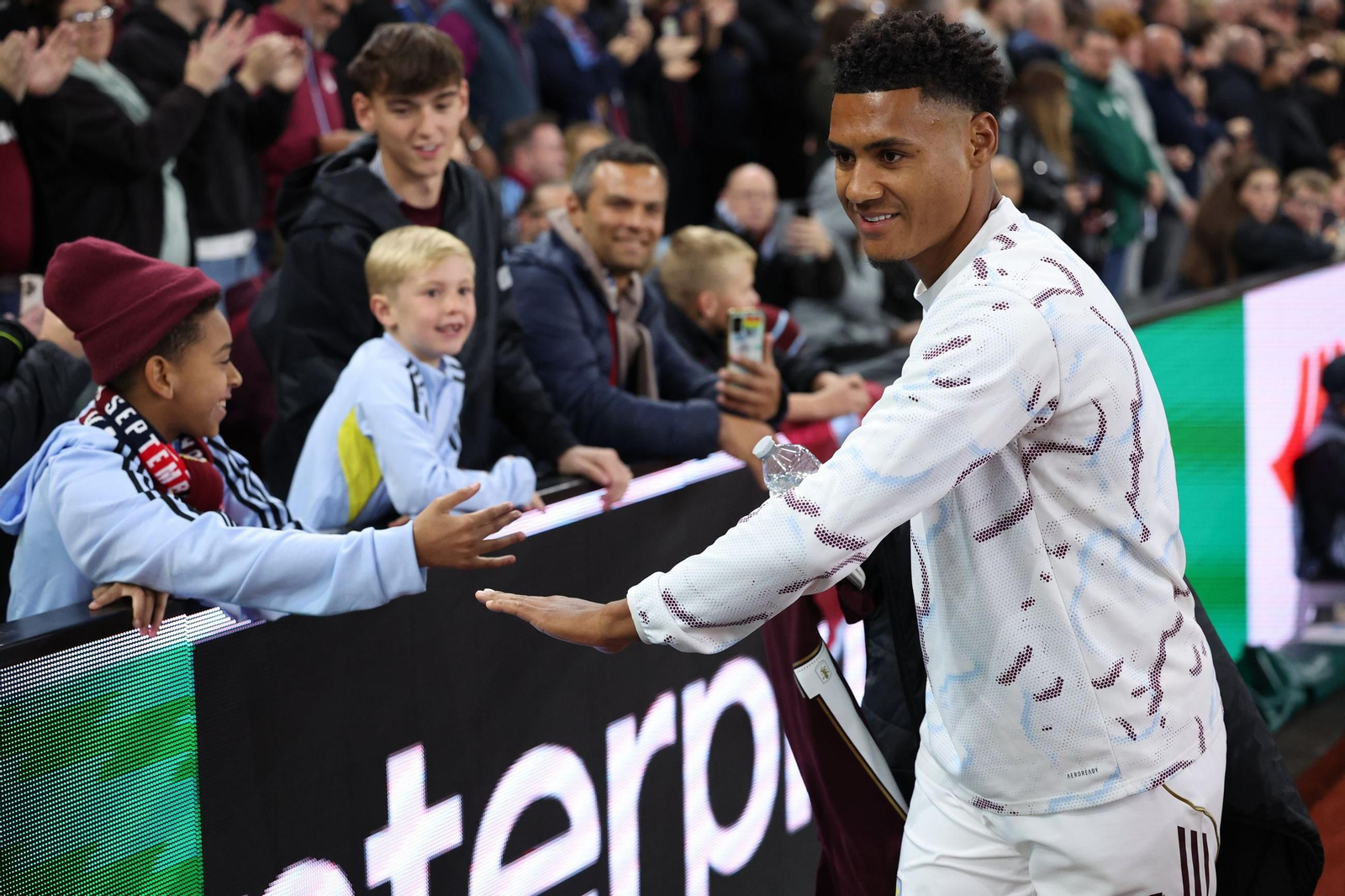 Aston Villa-Bolonia (19).jpg