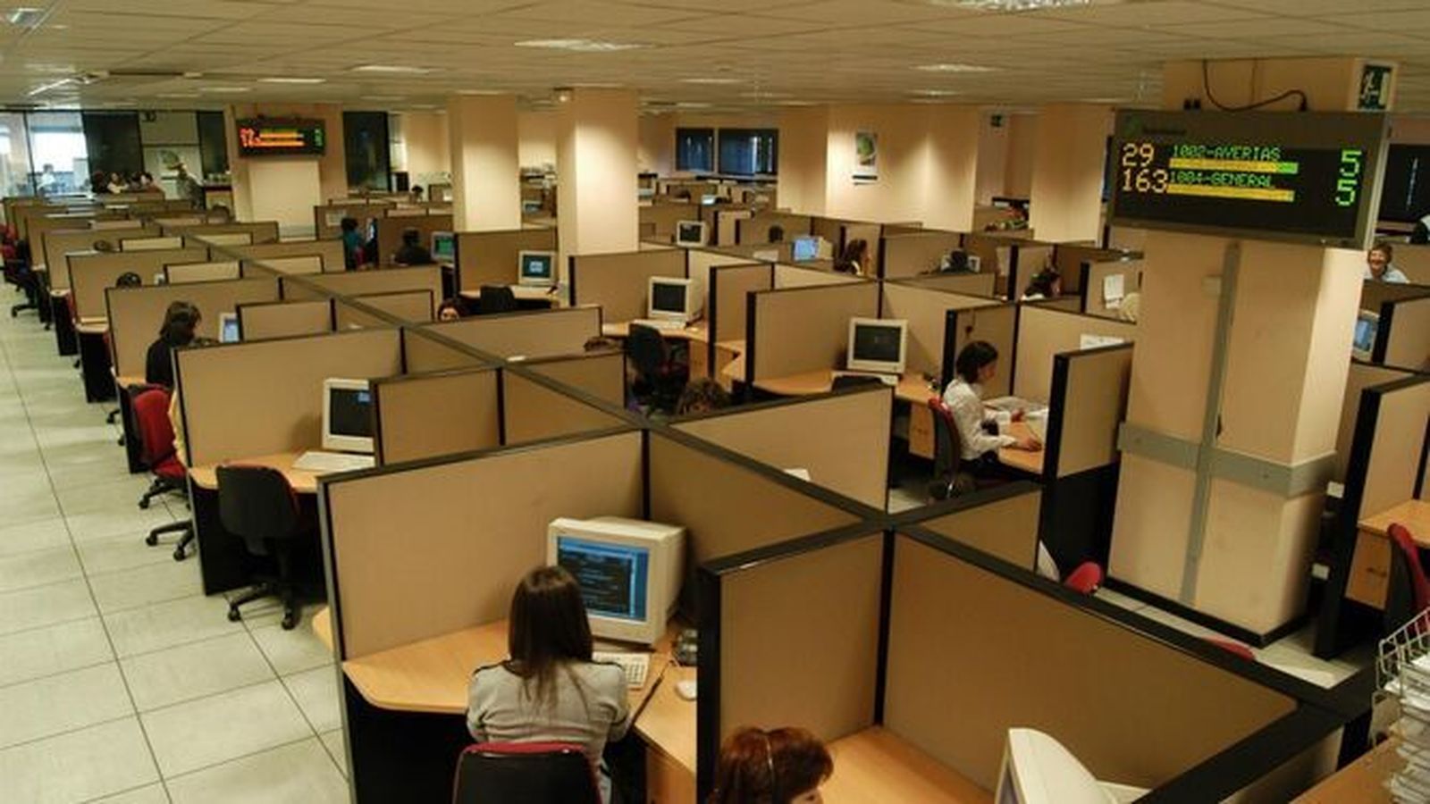 Trabajadores de un call center.