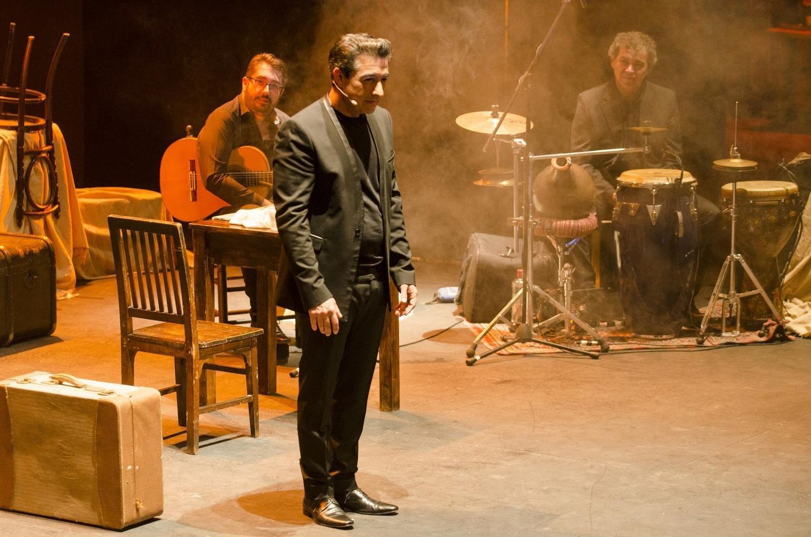 Juan Valderrama hizo un recorrido por la vida de su padre, entre canción y canción.