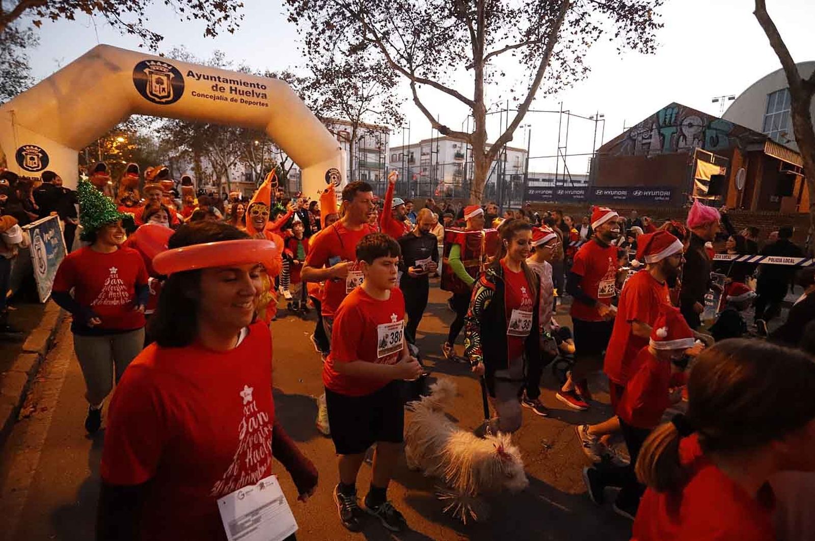Imágenes de la carrera de San Silvestre en Huelva