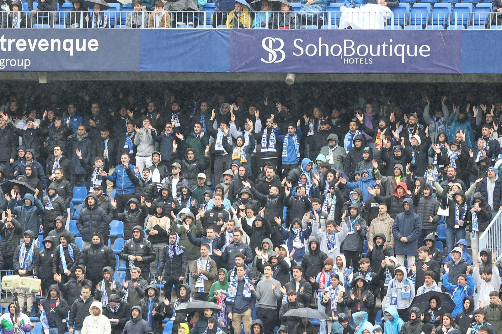 Búscate en las gradas de La Rosaleda en el Málaga CF-Almería