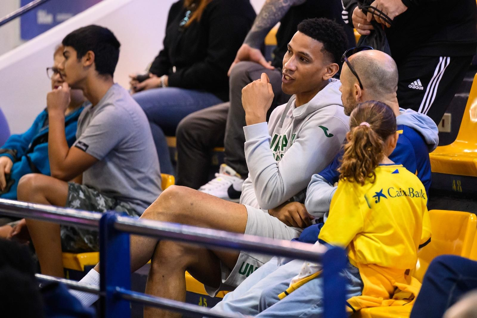 Un gran Unicaja bordea las semifinales en la Minicopa (94-86)