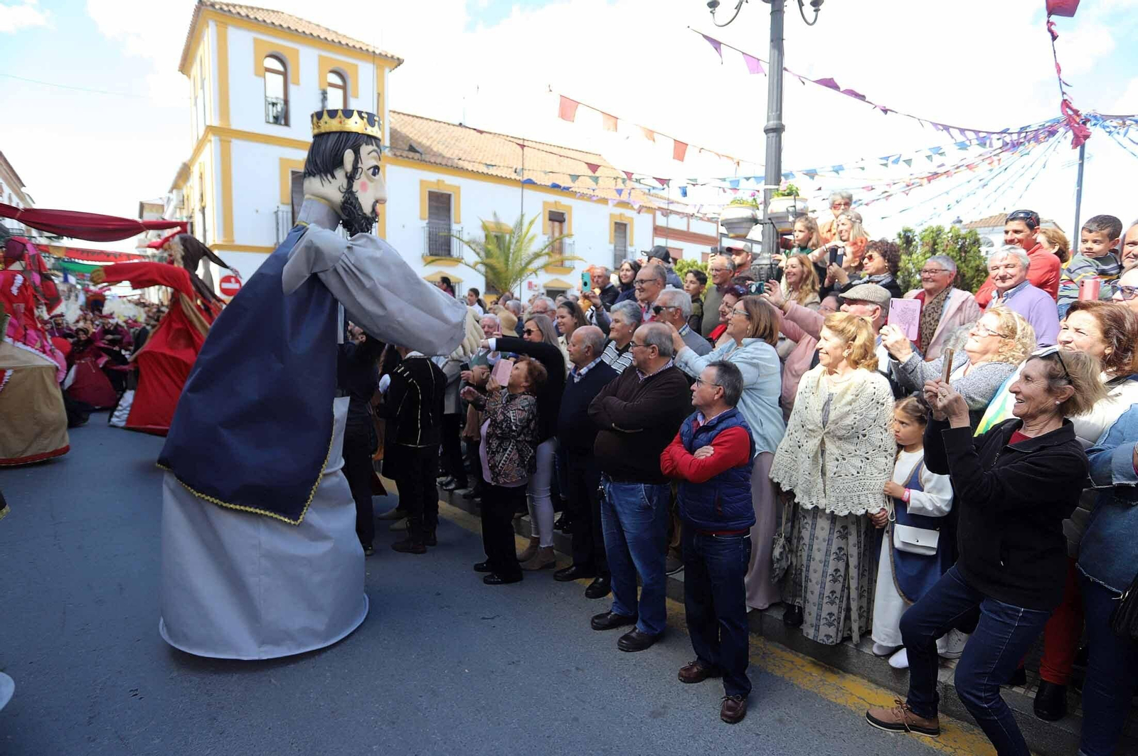 Imágenes del gran ambiente en la Feria Medieval de Palos de la Frontera, Huelva