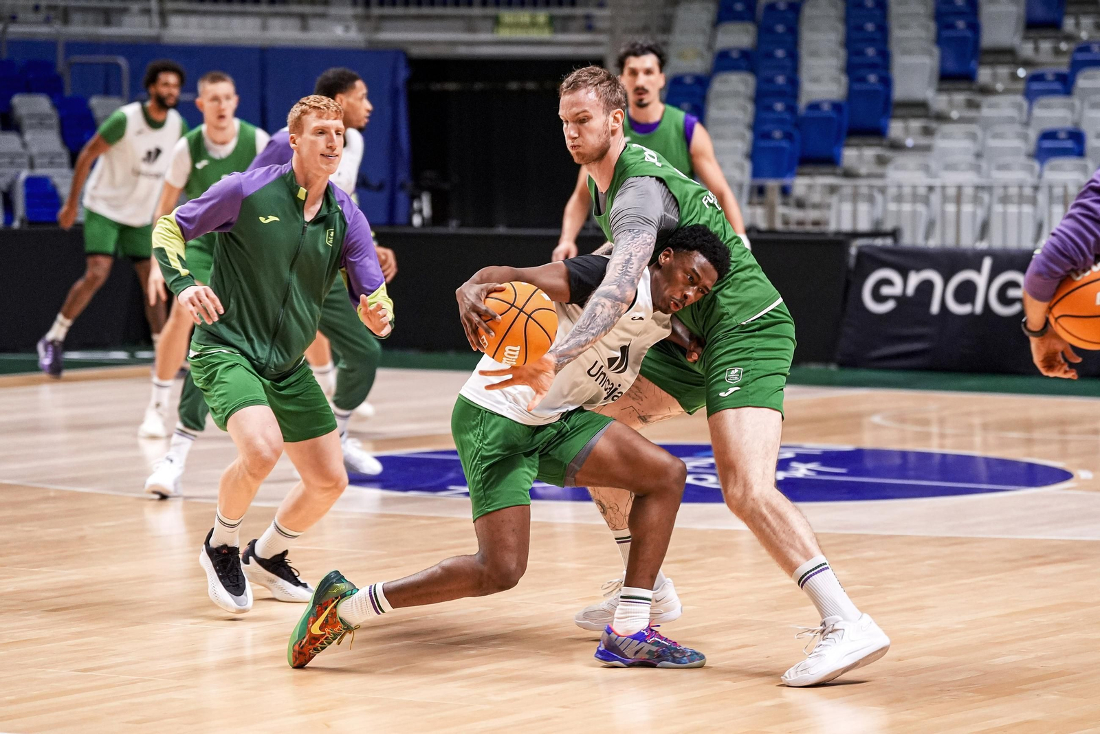 El Unicaja, con todos para preparar el duelo ante Burgos