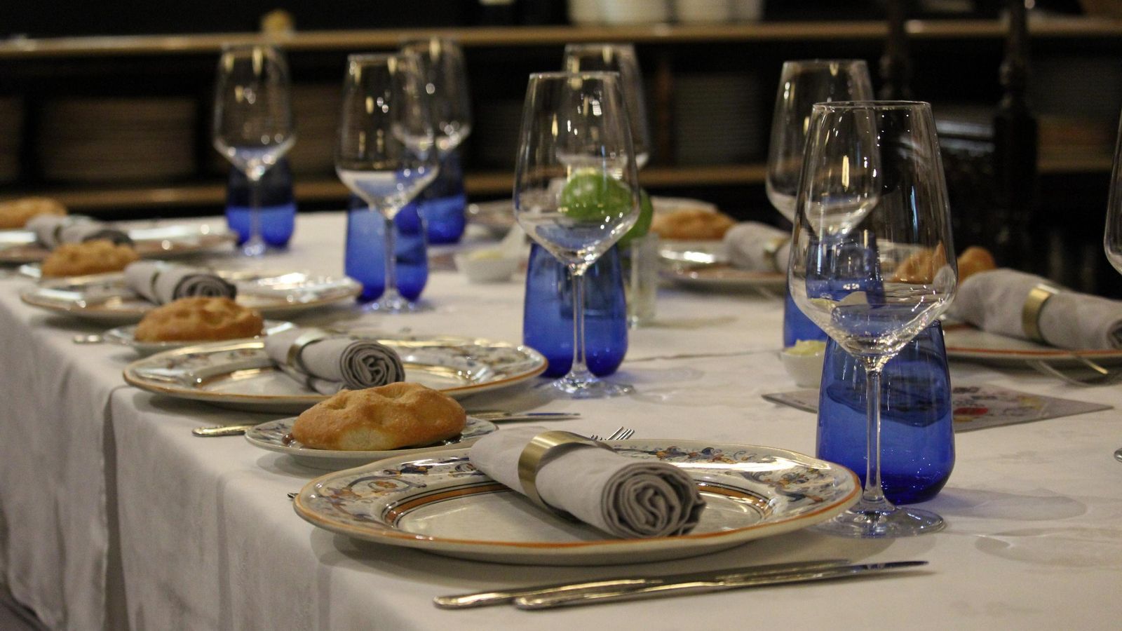 El salón de Terraza Carmona, listo para la faena.