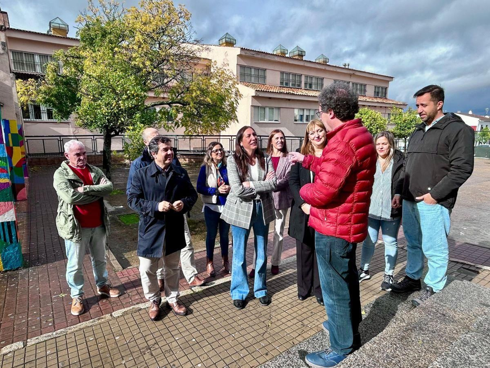 Loles Lopez anuncia el Plan Mejora tu Centro.