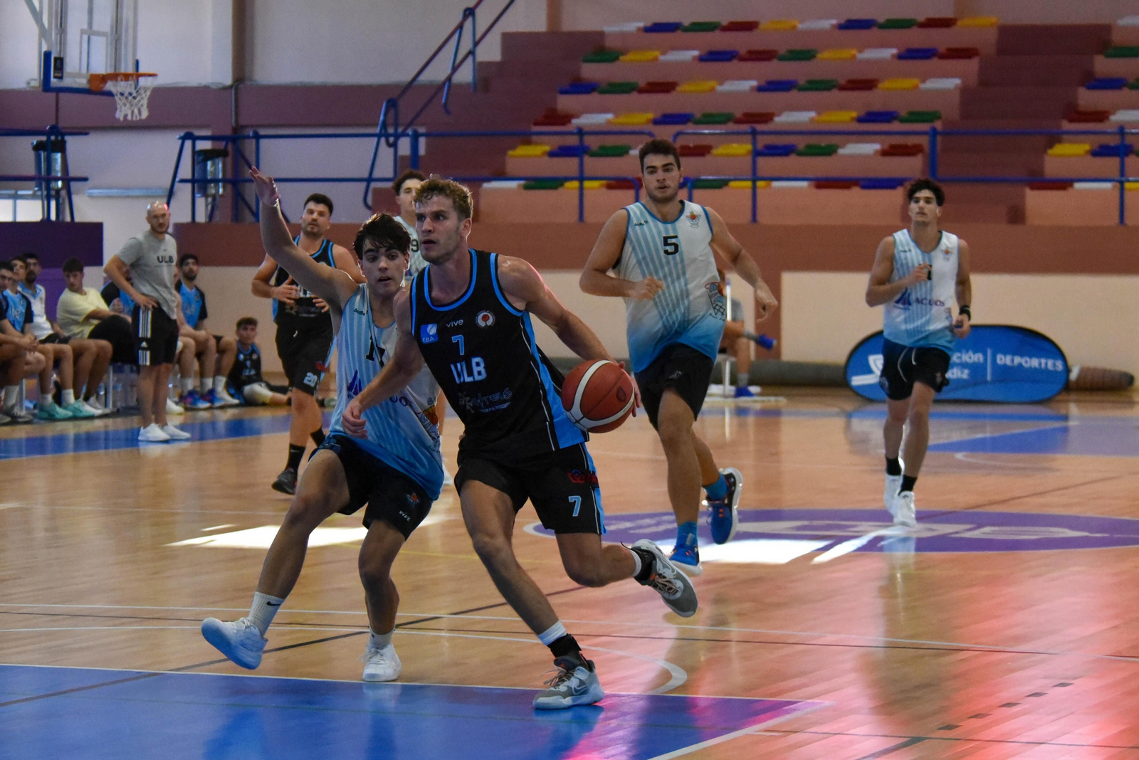 Las fotos de la semifinal de la Copa Diputación de baloncesto: ULB-Cimbis
