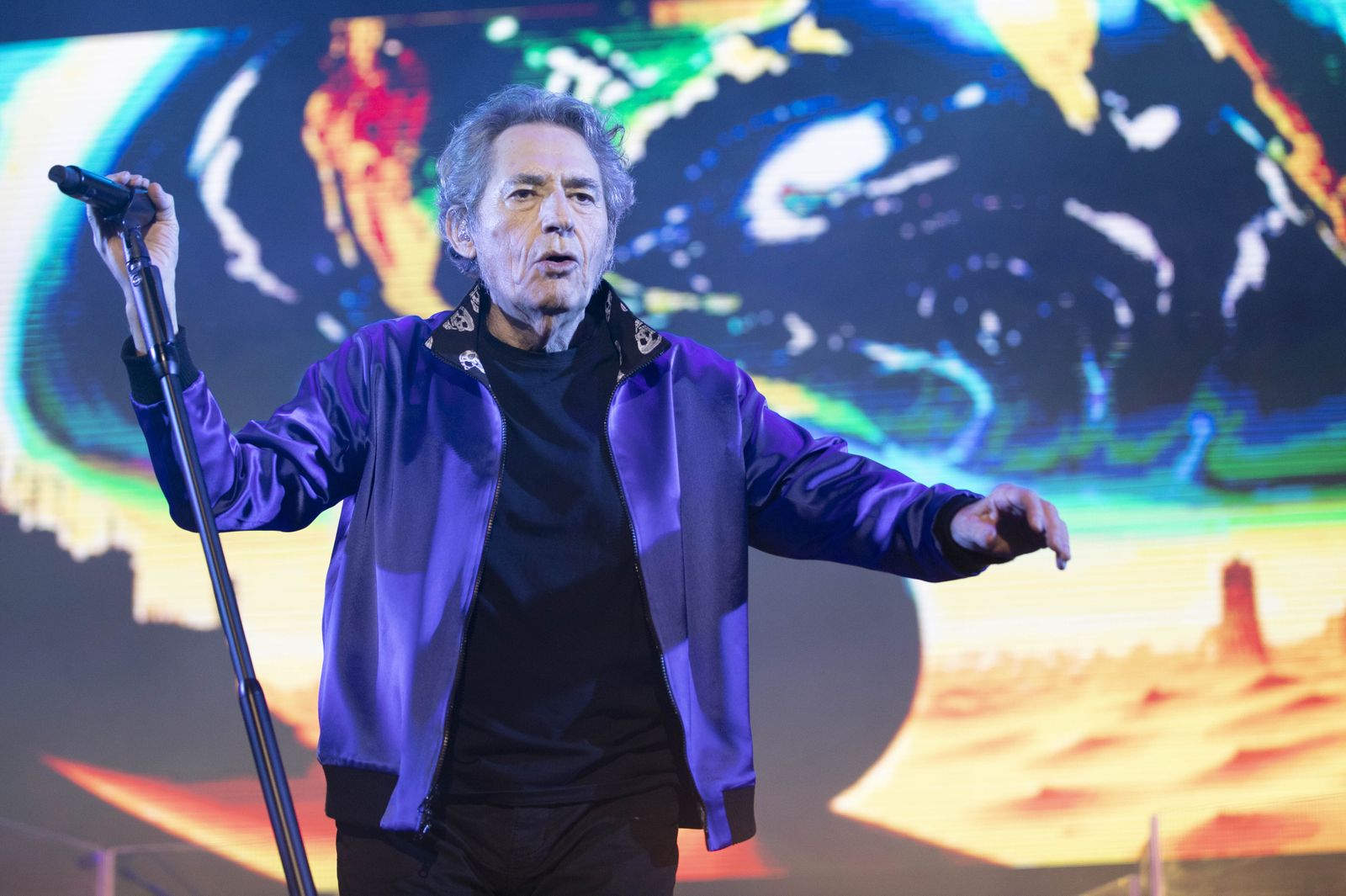 Las mejores imágenes del granadino Miguel Ríos que volvió a ser profeta en su tierra