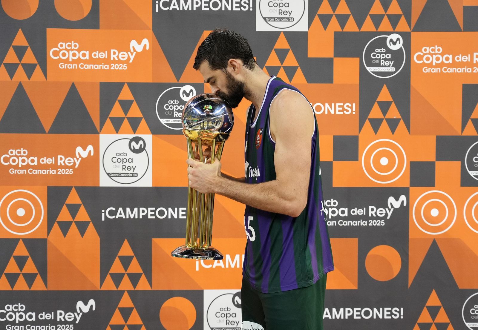 La sesión de fotos oficial del Unicaja campeón