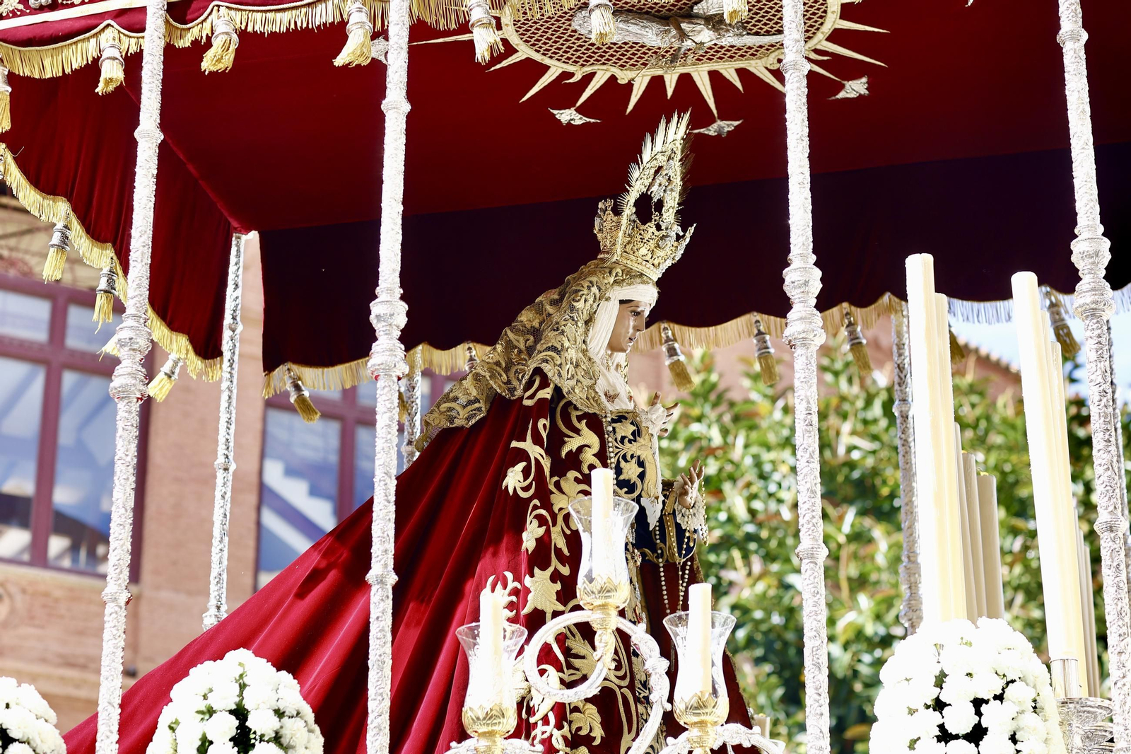Descendimiento en el Viernes Santo de Málaga, en imágenes