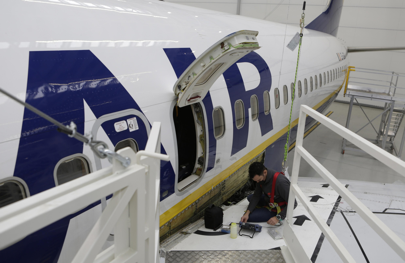 NUEVO HANGAR DE RYANAIR