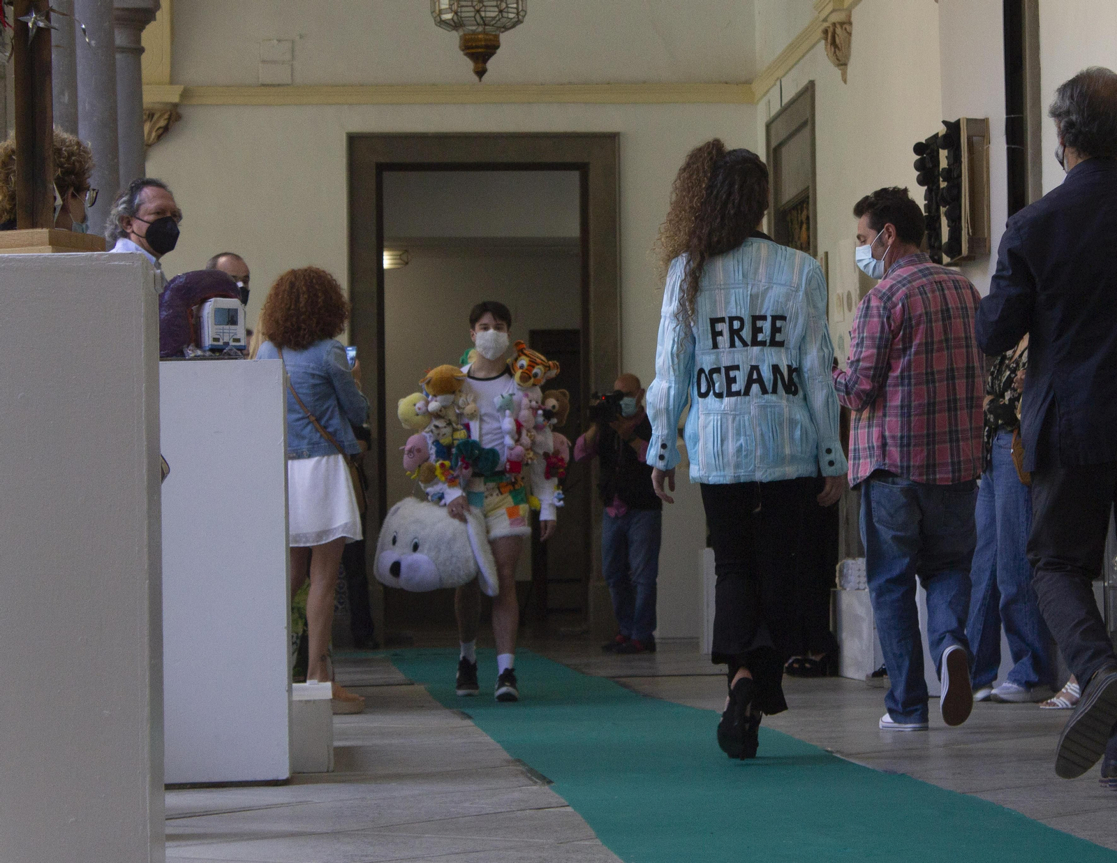 Fotos del desfile de ropa reciclada en Granada