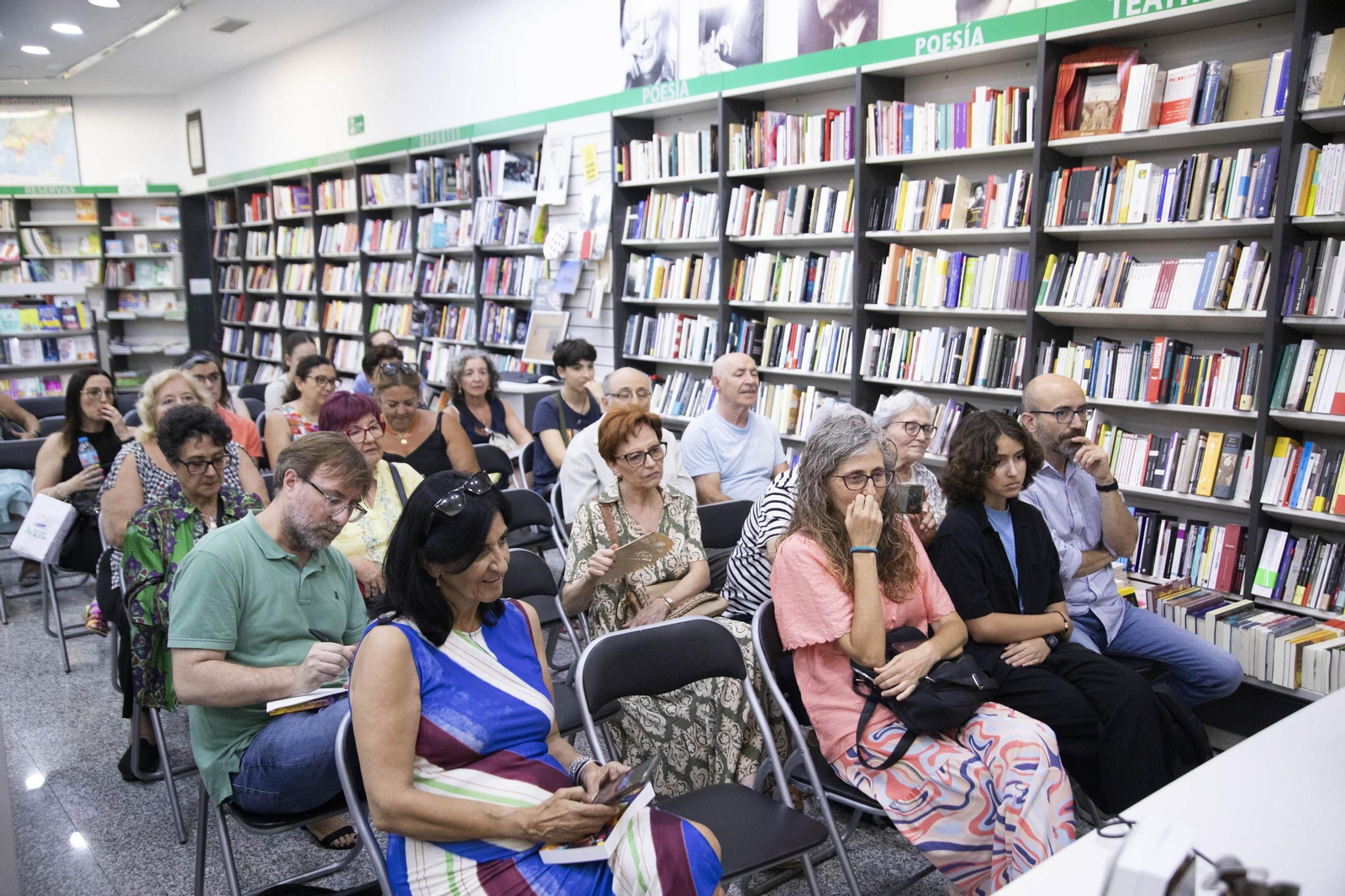 Helena Moreno Padilla recibe el XX Premio Jordi Sierra Fabra para jóvenes escritores en la Librería Picasso de Almería
