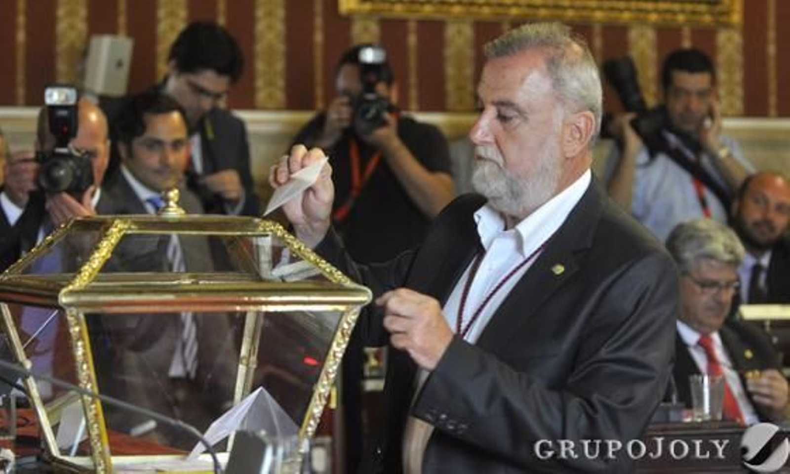 Torrijos, en la votación a alcalde.

Foto: Antonio Pizarro - Manuel Gómez