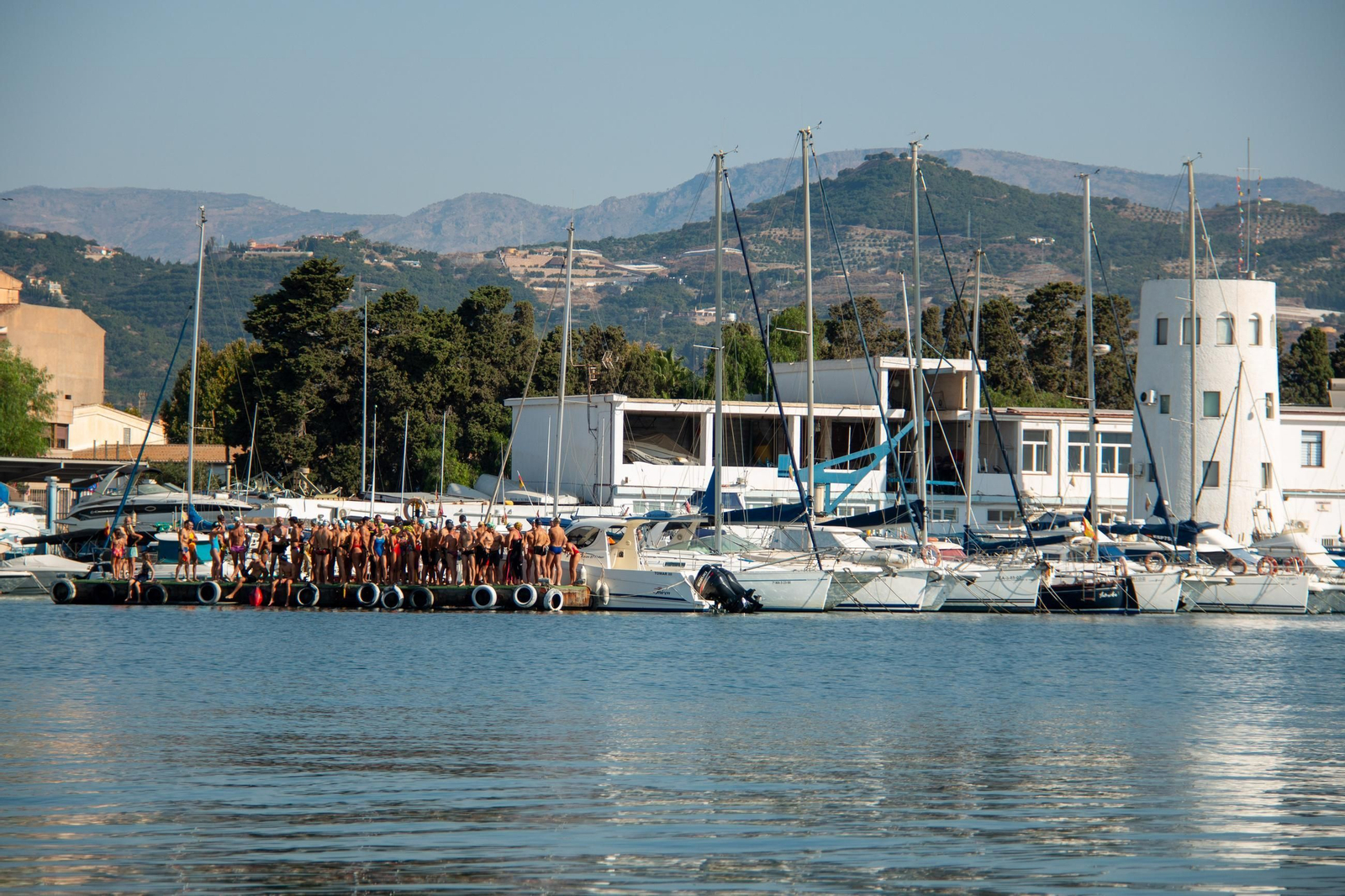 La LXXXIV Travesía a Nado del Puerto de Motril, en imágenes