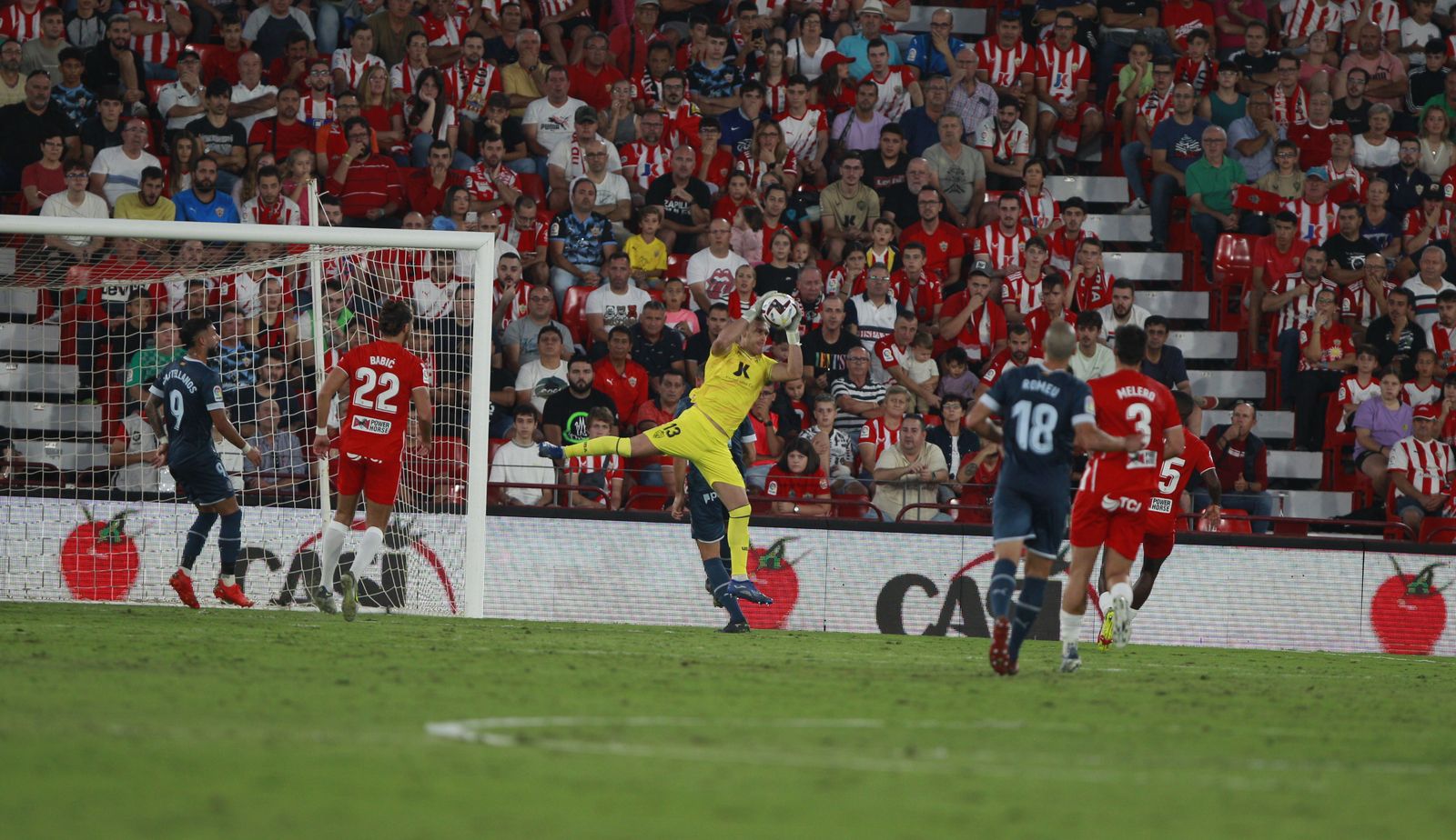 Imágenes del partido de fútbol U.D. Almería-Girona F.C.