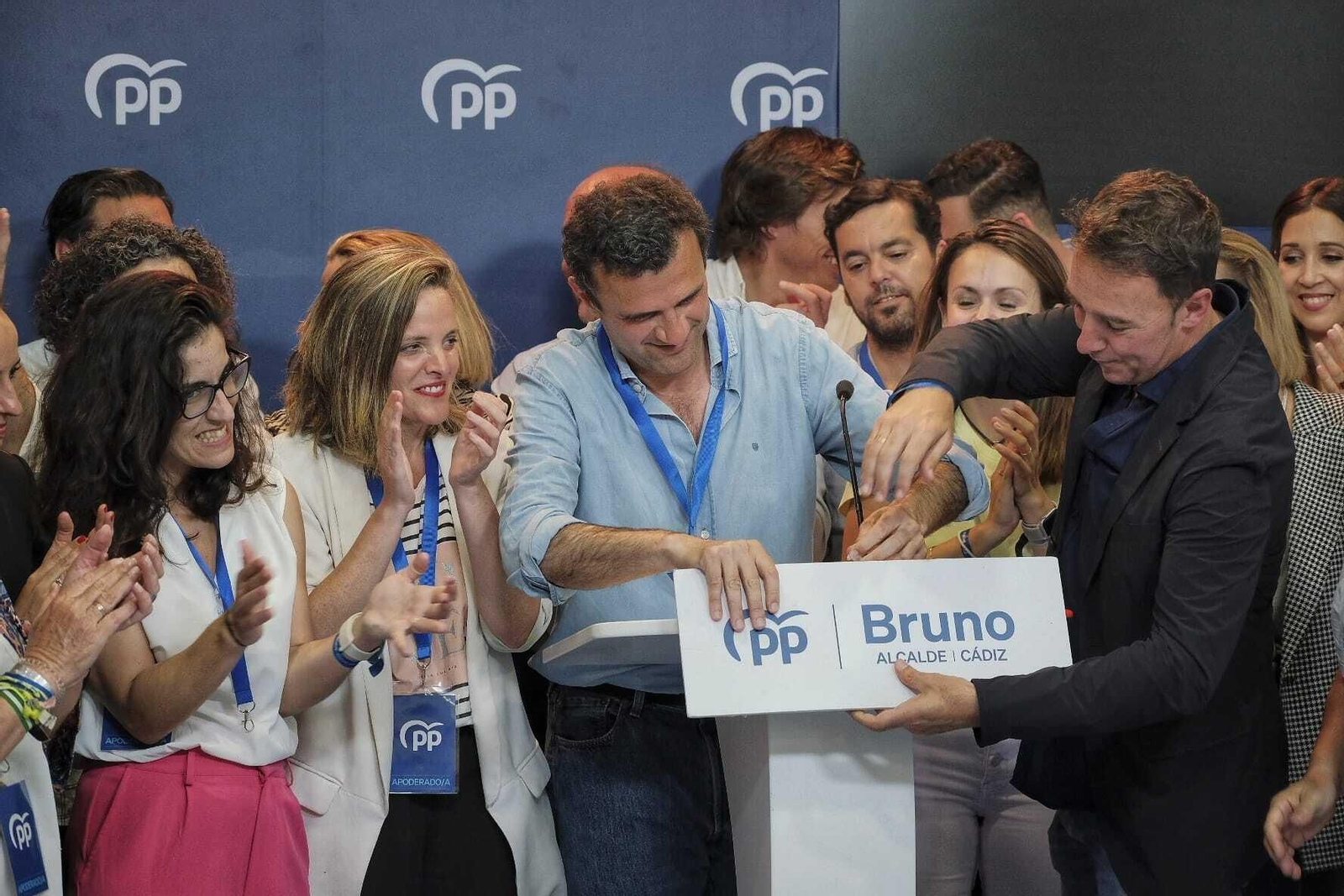 Todas las imágenes de la victoria del PP en Cádiz capital
