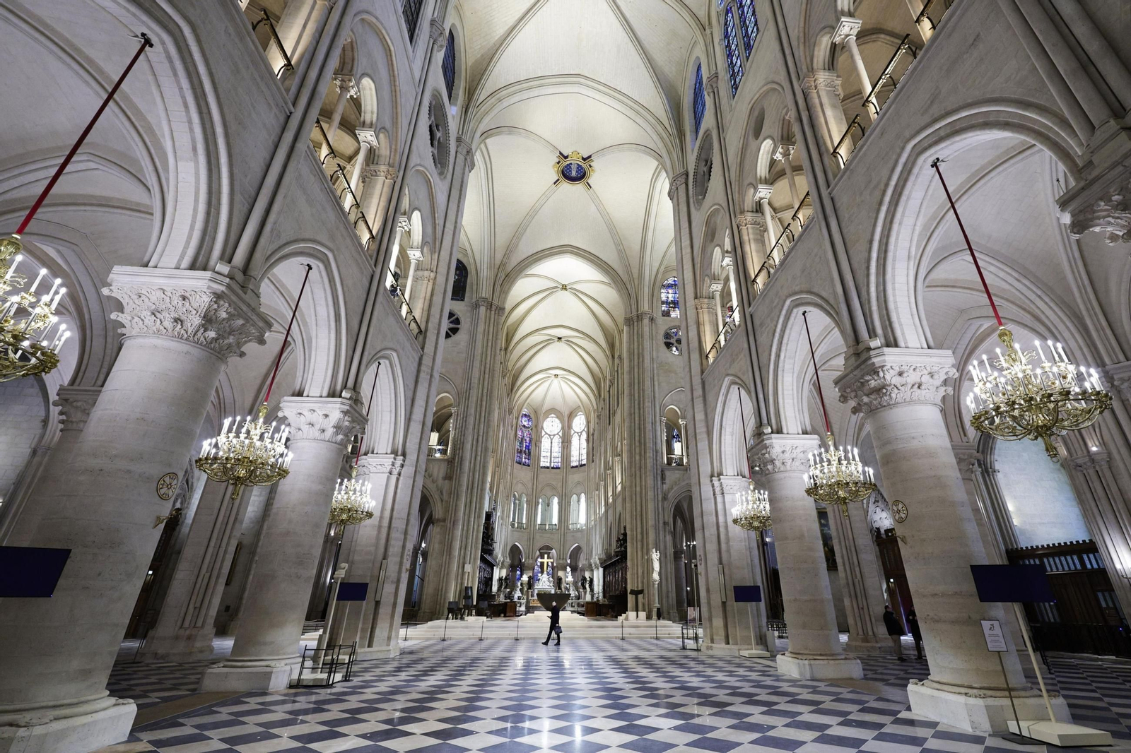 Así es el nuevo interior de Notre Dame tras la restauración Así es el nuevo interior de Notre Dame tras la restauración