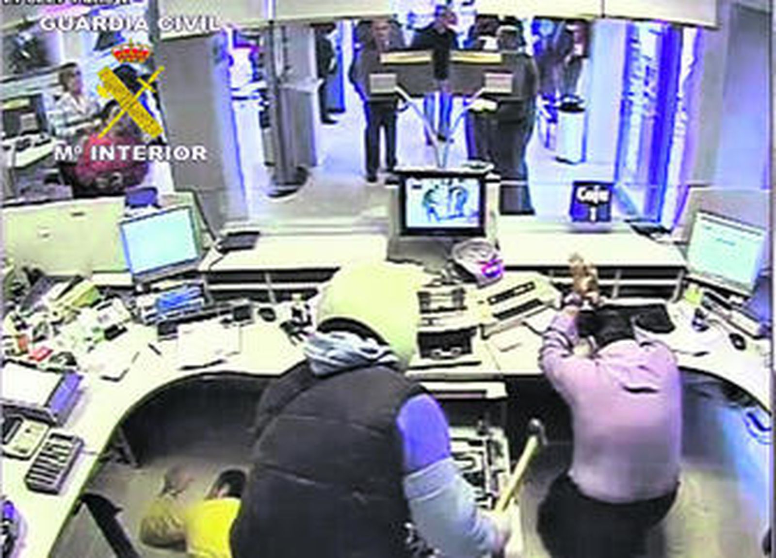 Imputan otros tres atracos a los implicados en el tiroteo en el que murió una mujer