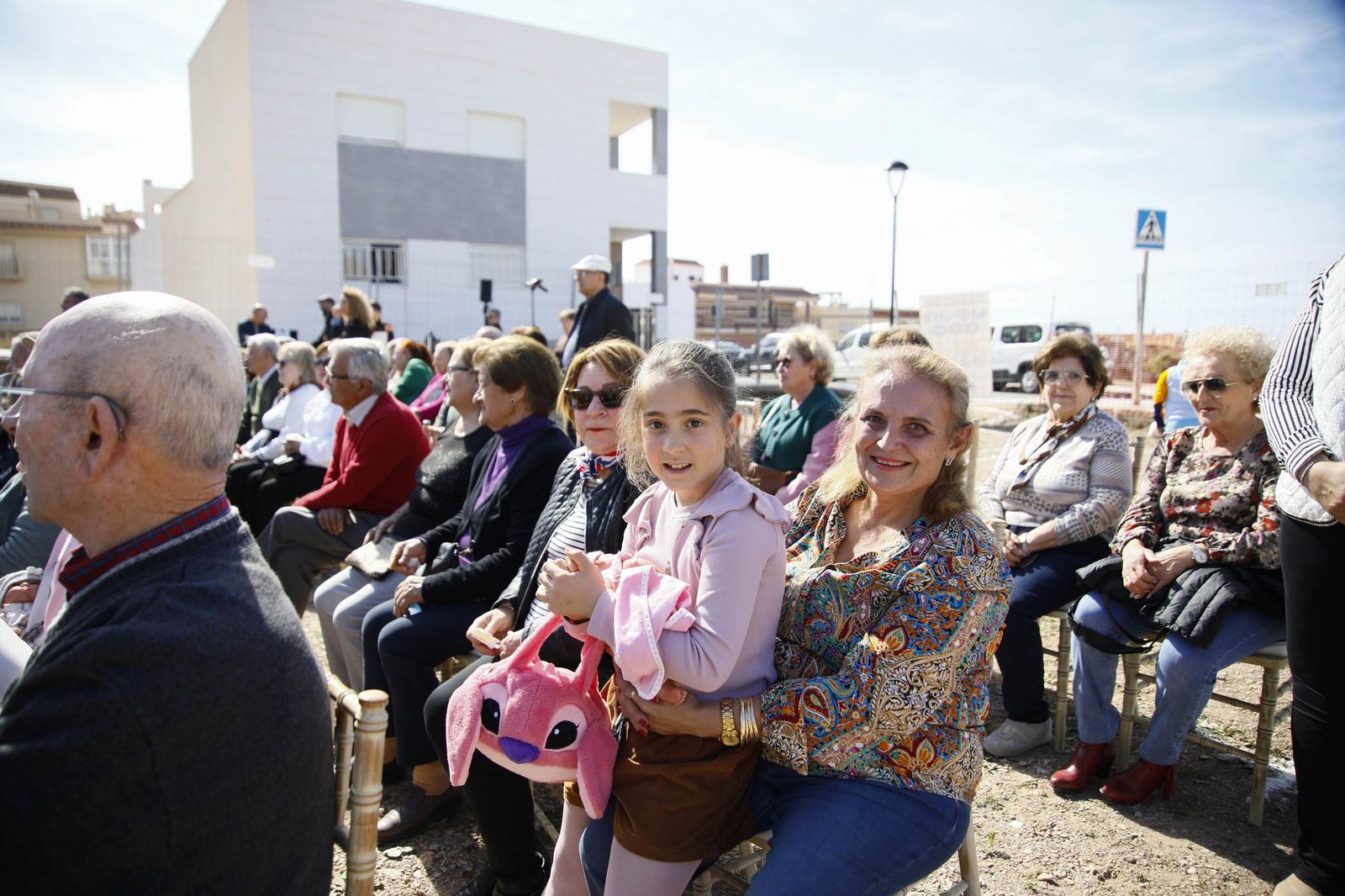 Las imágenes de la primera piedra del Centro de mayores en Balanegra