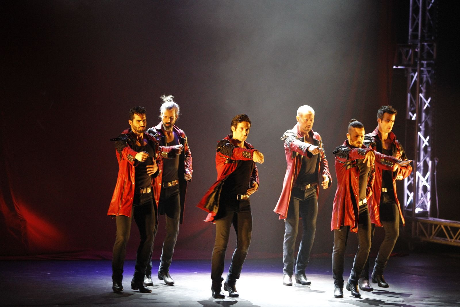 Las imágenes de la actuación del grupo Los Vivancos