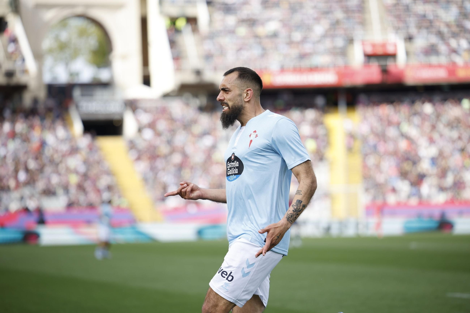 Barcelona-Celta: El malagueño Melero López, salpicado por la polémica