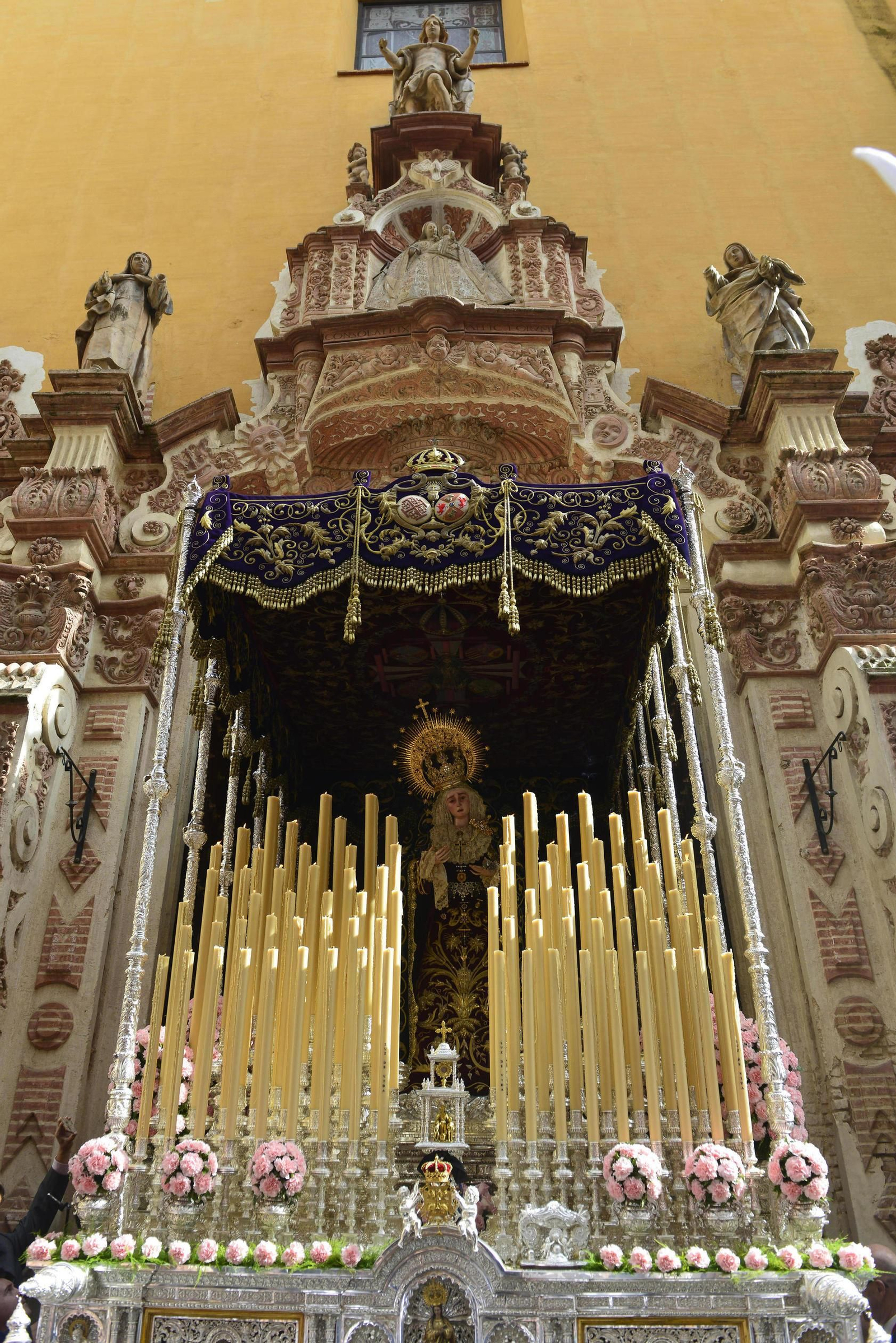 Salida de la Hermandad de la Cena