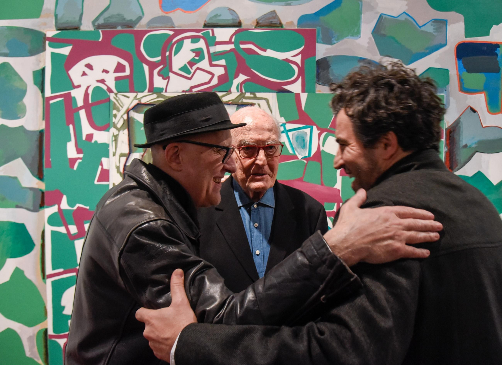 Luis Gordillo, Juan Uslé y Secundino Hernández inauguran la exposición Trifásico