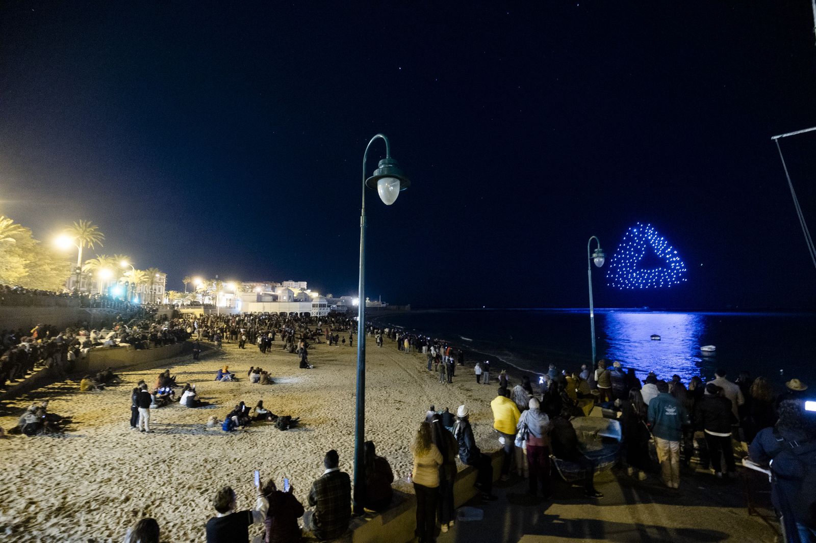 Las imágenes de la quema de la Bruja Piti y espectáculo de luz y sonido