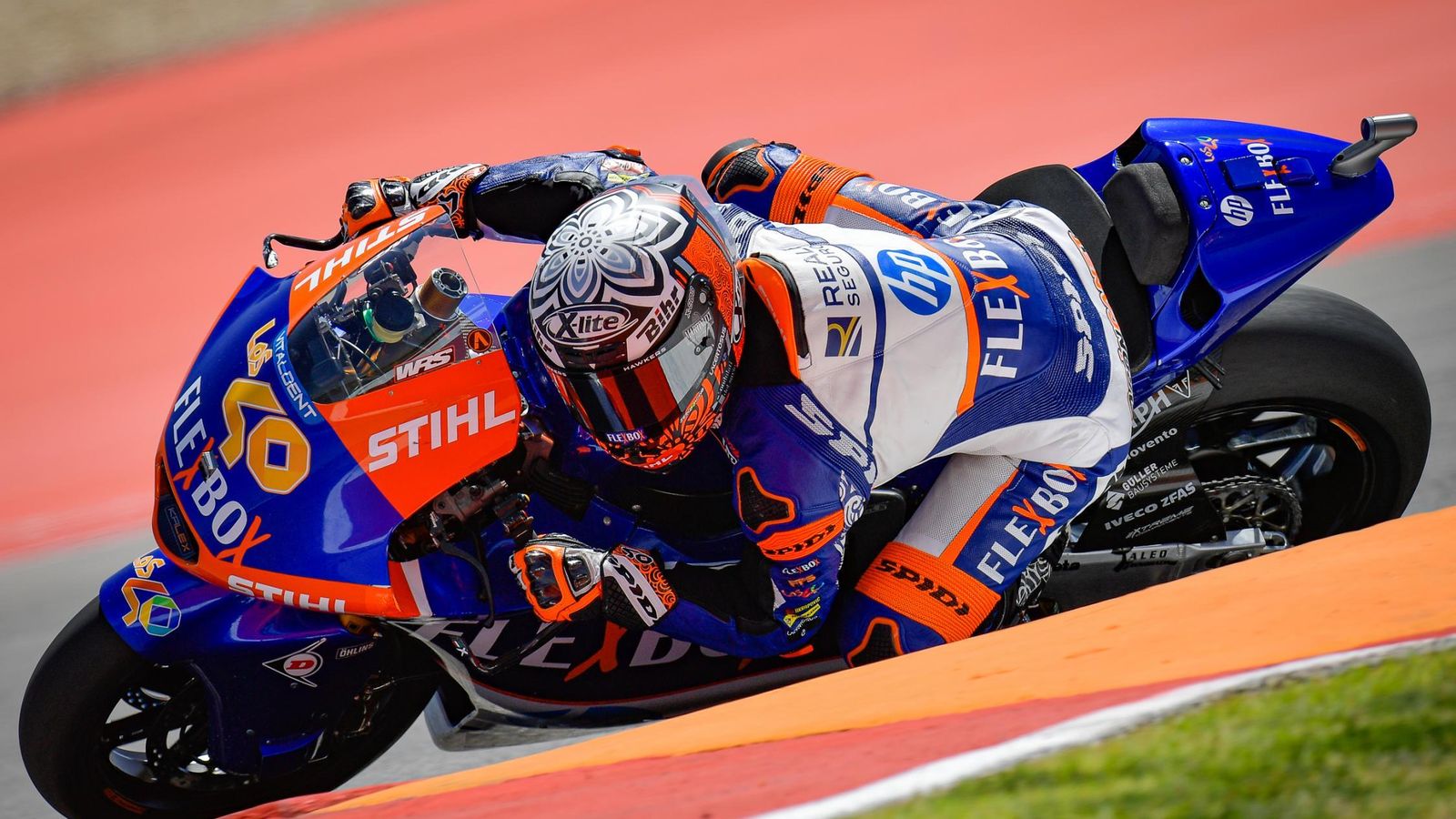 Aron Canet sale tercero.