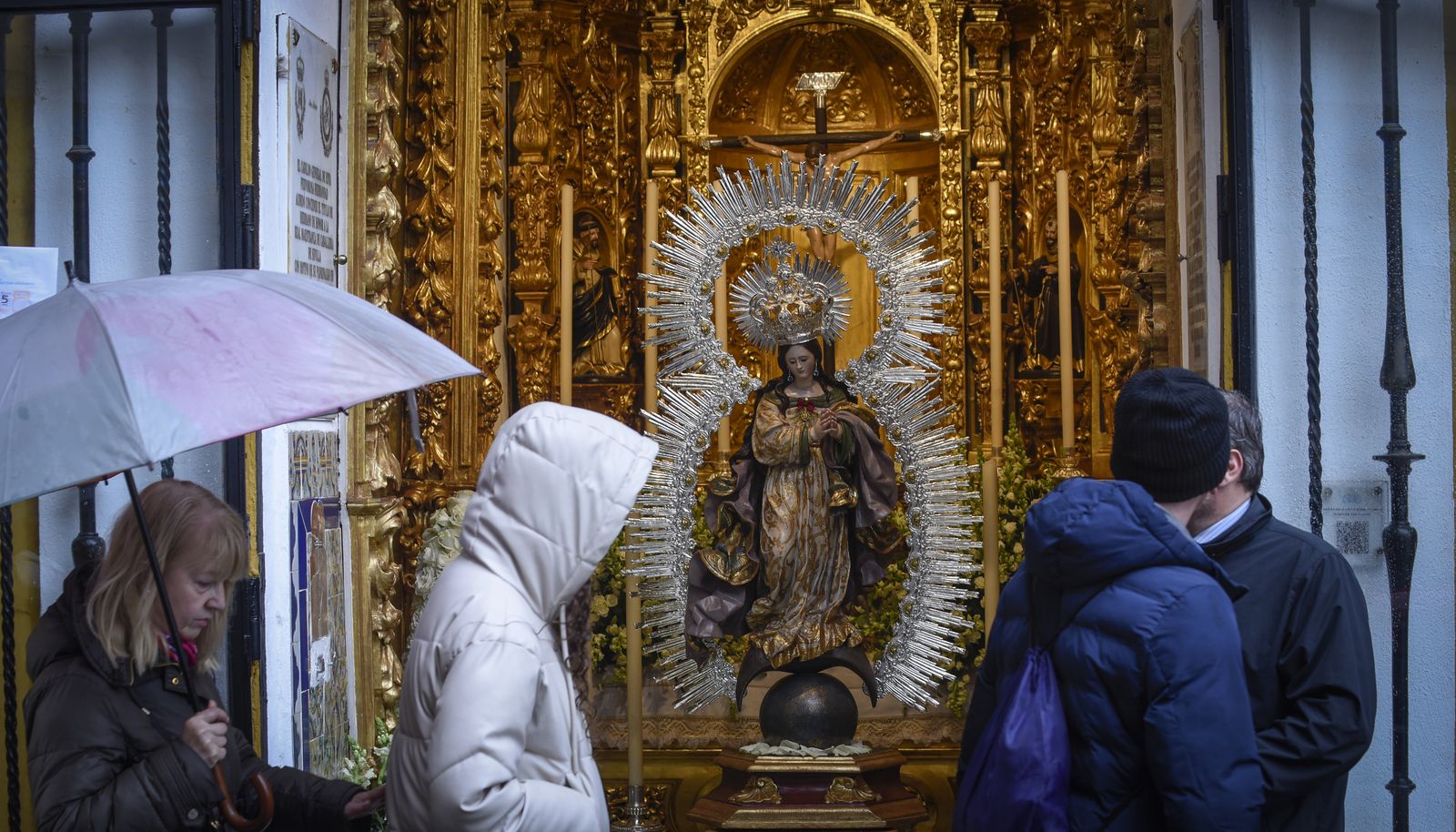 Imágenes del besamanos a la Virgen Inmaculada, Pura y Limpia