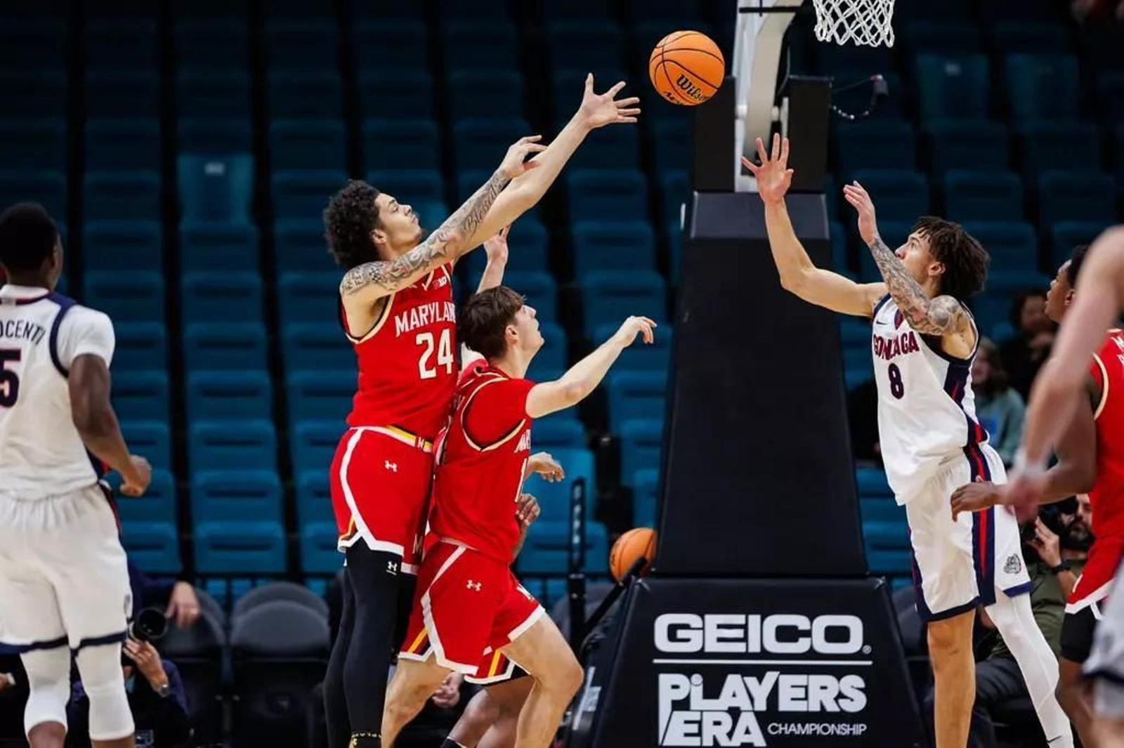 NCAA: Mario Saint-Supéry se impone a Guillermo del Pino