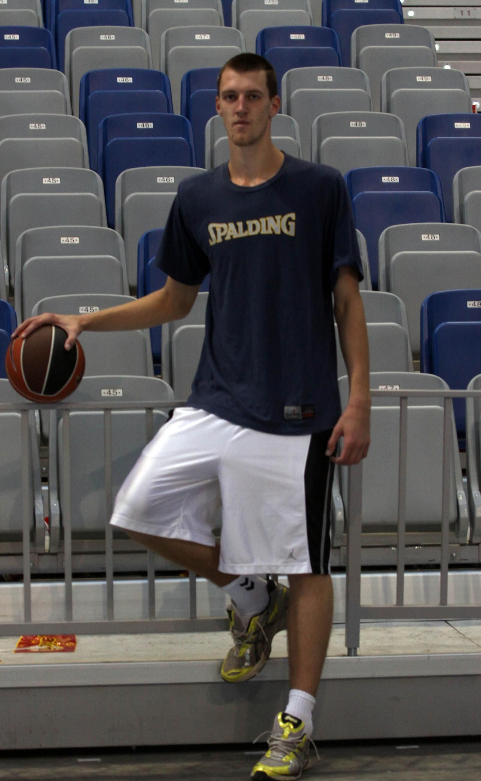 La carrera de Ognjen Kuzmic, en fotos