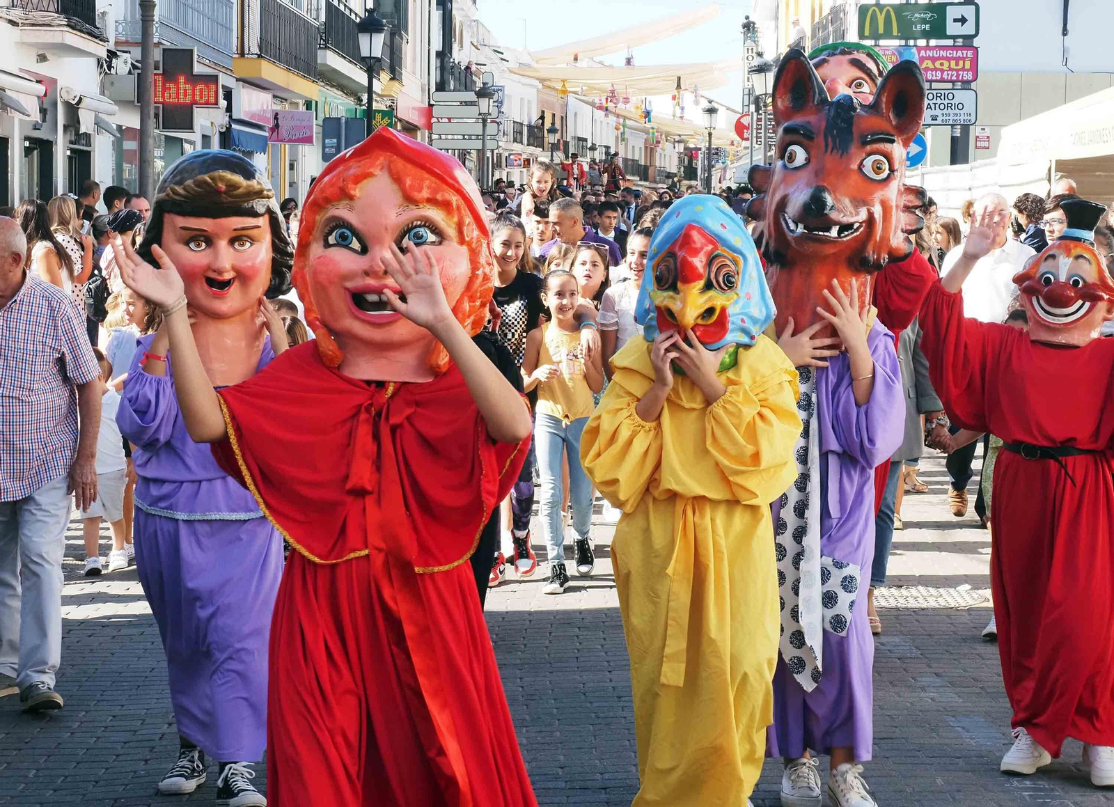 Imágenes del inicio de la Feria de Octubre en Cartaya